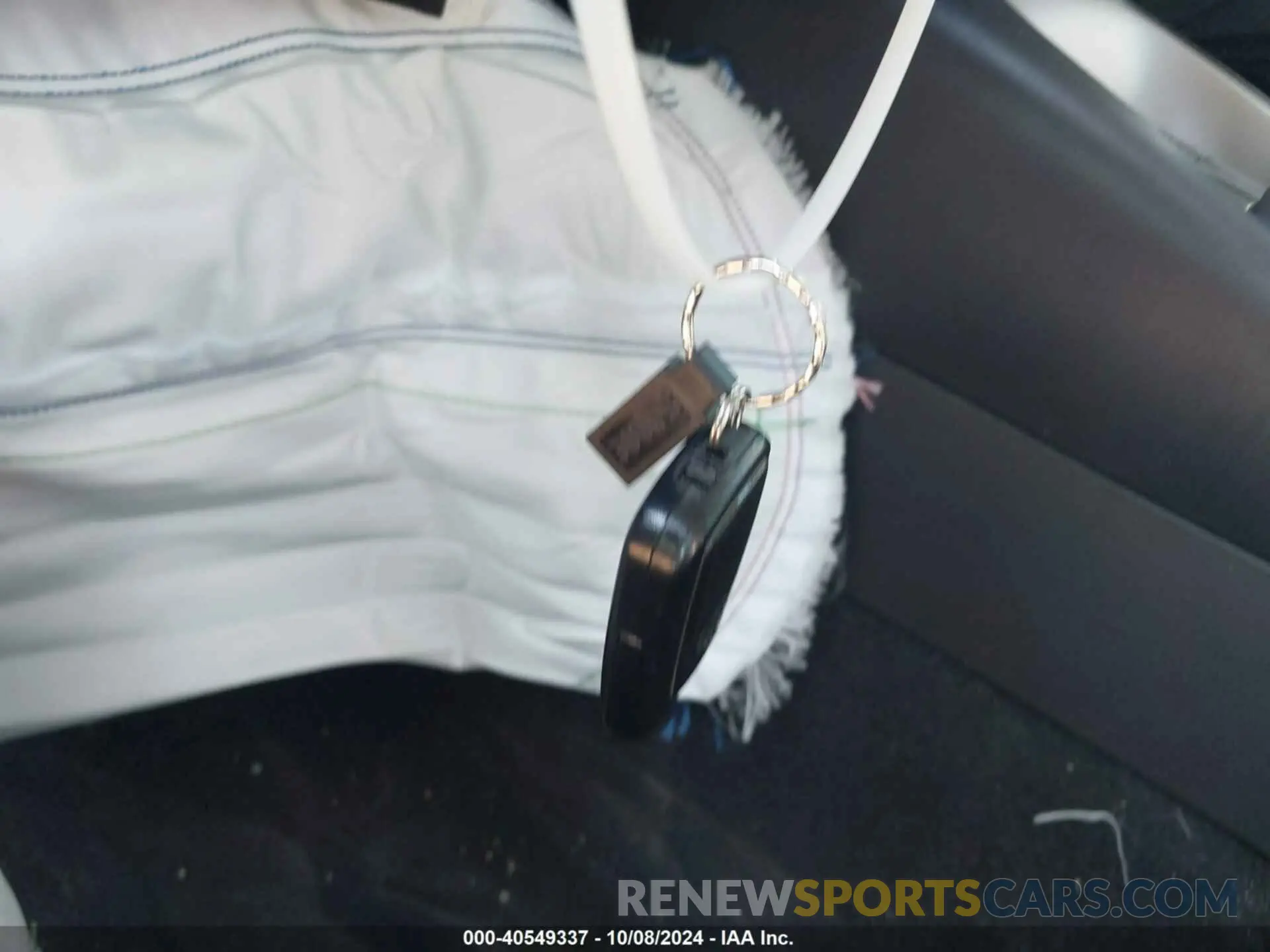 11 Photograph of a damaged car 5YFHPRAE7LP015912 TOYOTA COROLLA 2020