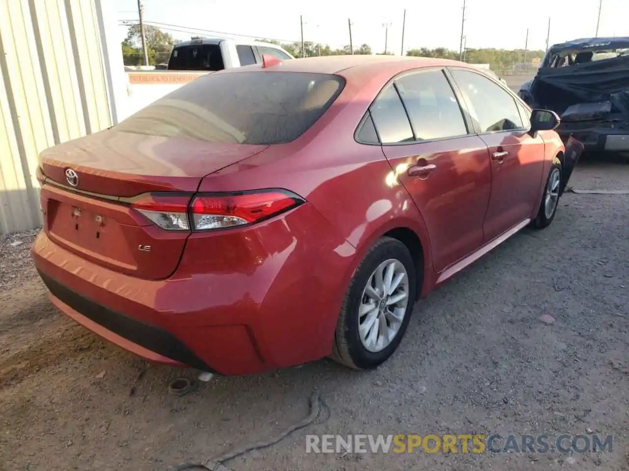 4 Photograph of a damaged car 5YFHPRAE7LP016963 TOYOTA COROLLA 2020