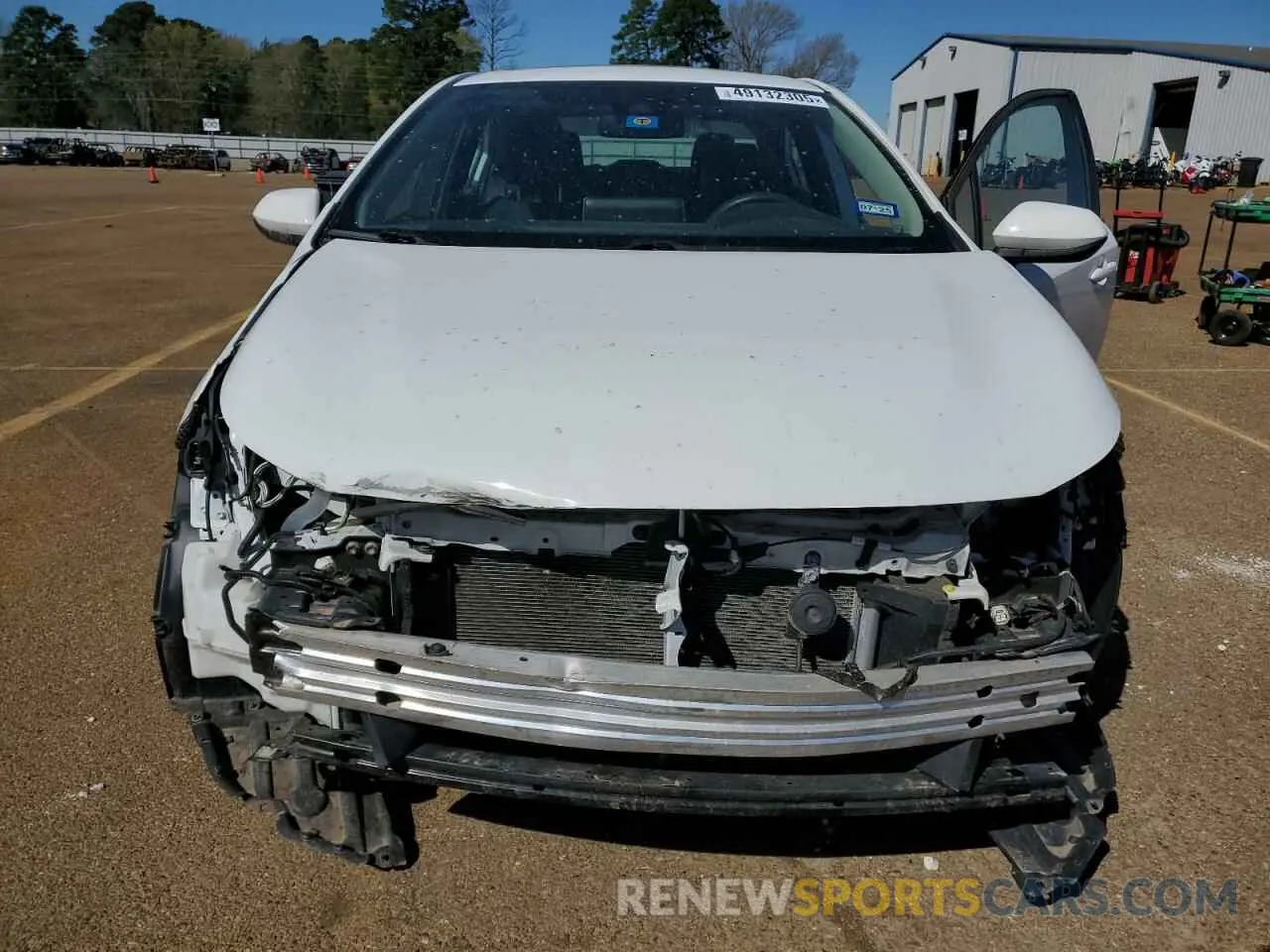11 Photograph of a damaged car 5YFHPRAE7LP020575 TOYOTA COROLLA 2020