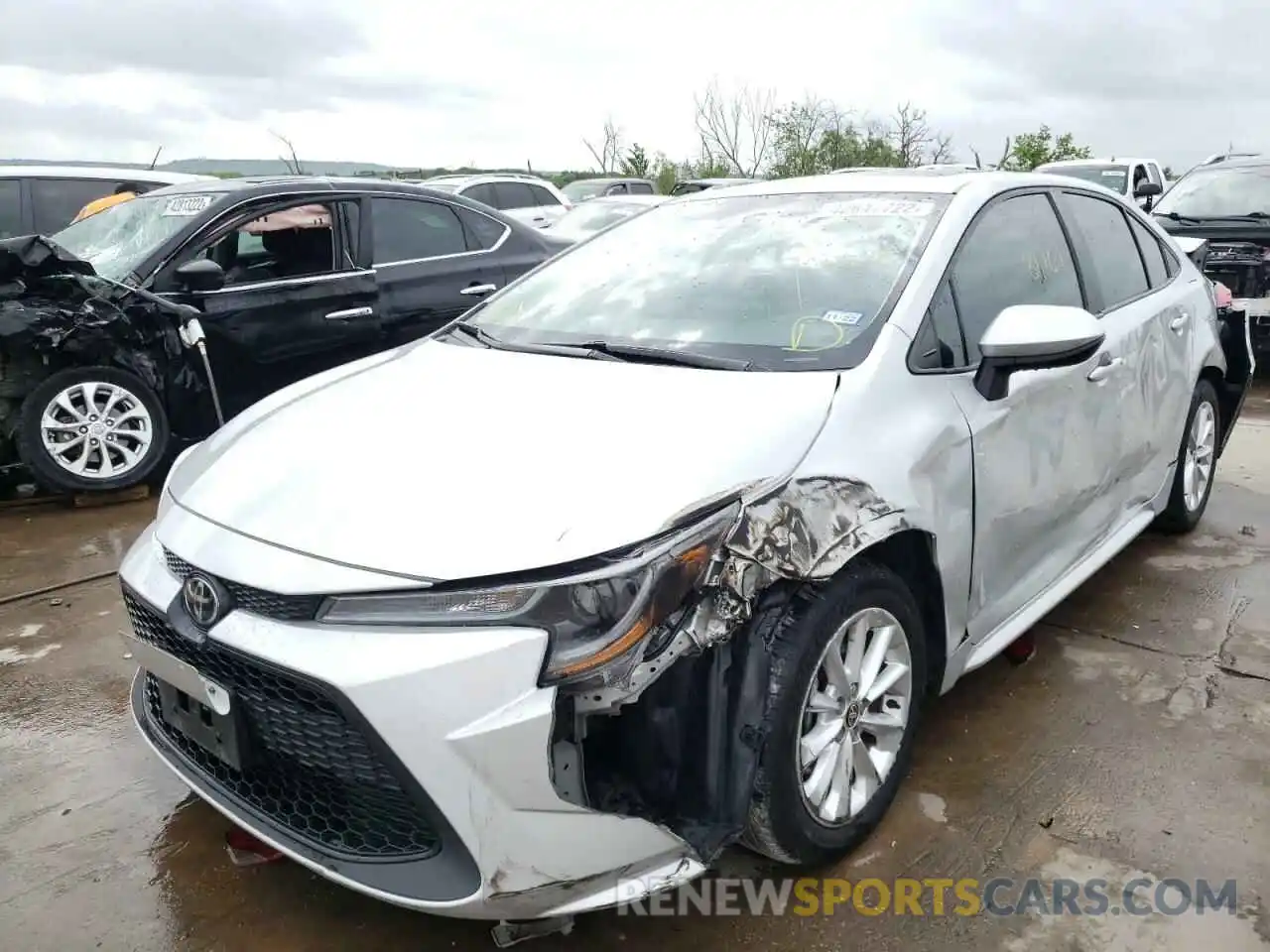 2 Photograph of a damaged car 5YFHPRAE7LP021919 TOYOTA COROLLA 2020