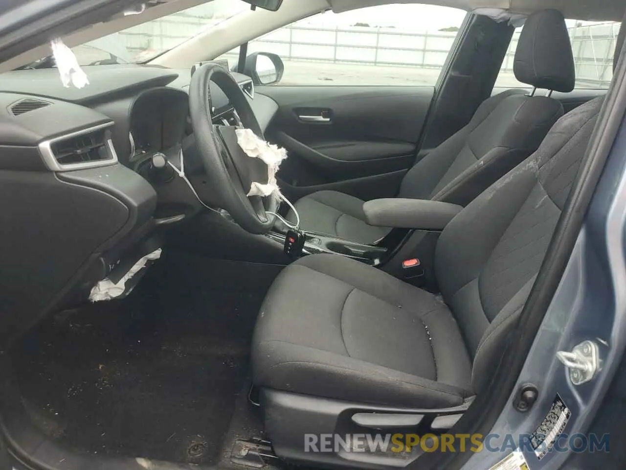 7 Photograph of a damaged car 5YFHPRAE7LP049798 TOYOTA COROLLA 2020