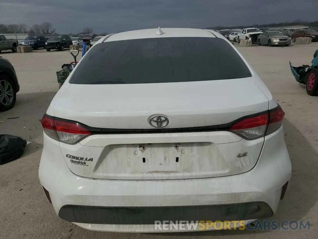 6 Photograph of a damaged car 5YFHPRAE8LP028331 TOYOTA COROLLA 2020