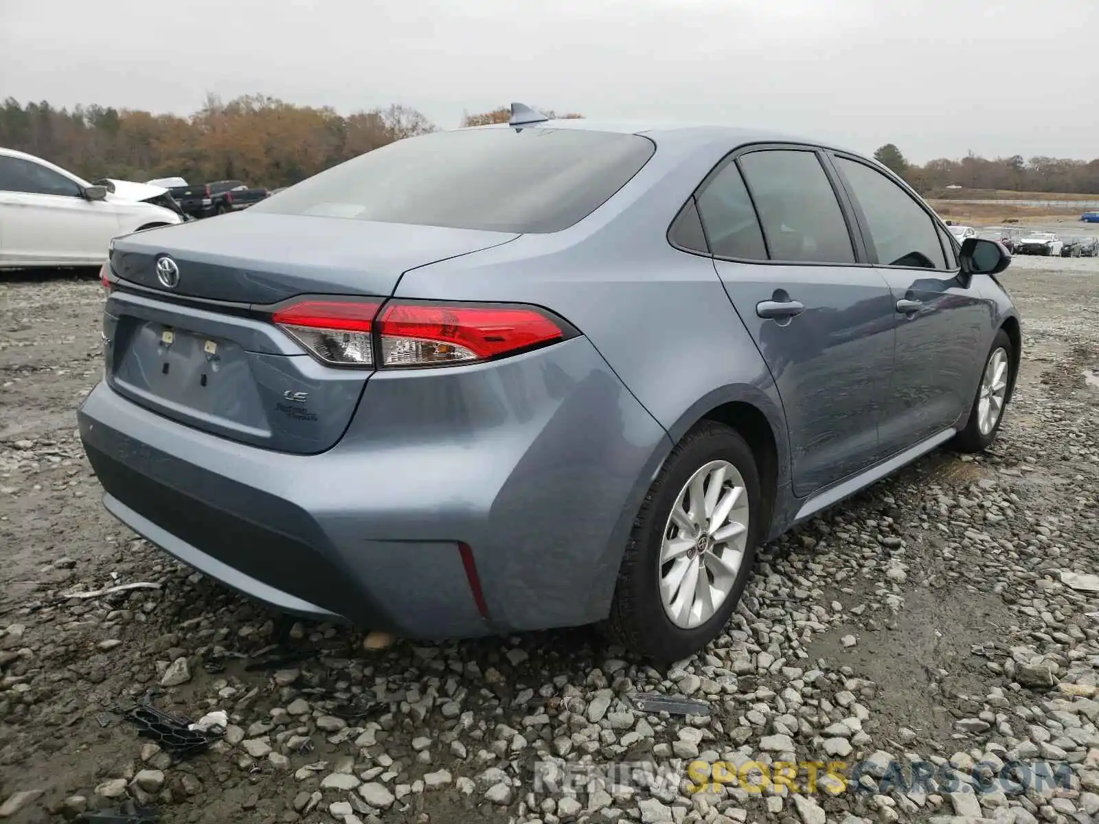 4 Photograph of a damaged car 5YFHPRAE8LP052354 TOYOTA COROLLA 2020