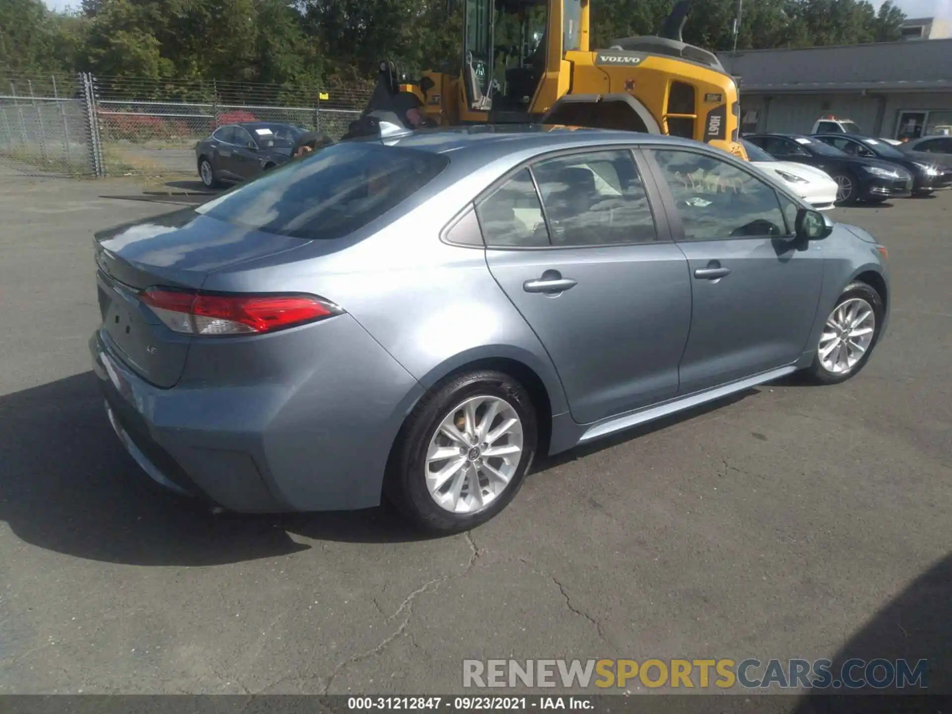 4 Photograph of a damaged car 5YFHPRAE9LP047762 TOYOTA COROLLA 2020