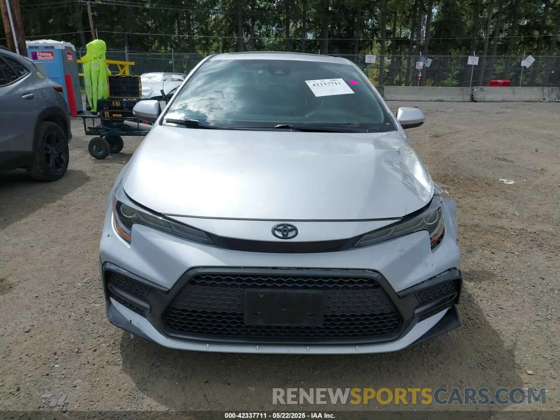 13 Photograph of a damaged car 5YFM4RCE3LP037829 TOYOTA COROLLA 2020