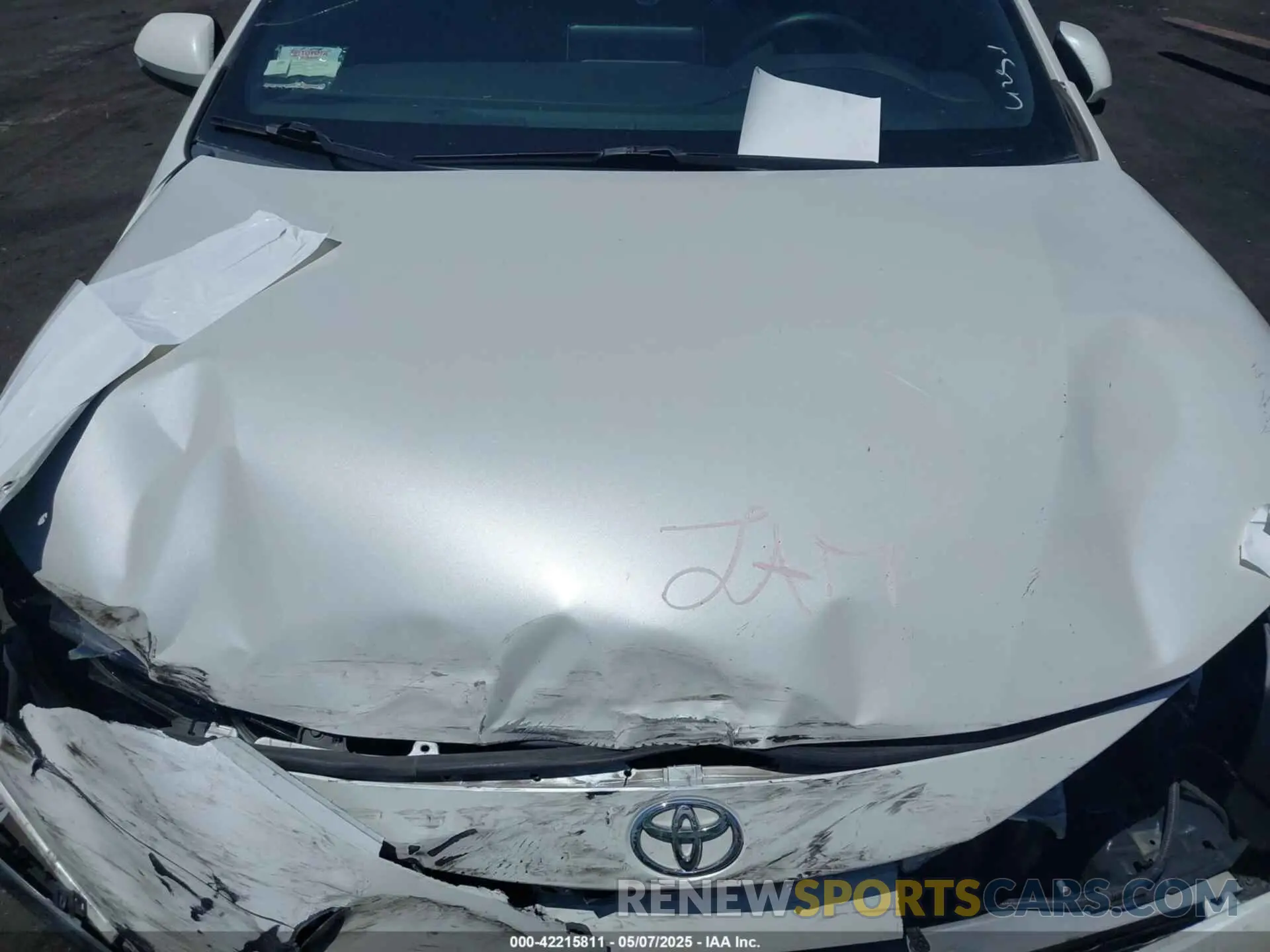 10 Photograph of a damaged car 5YFM4RCE4LP048936 TOYOTA COROLLA 2020