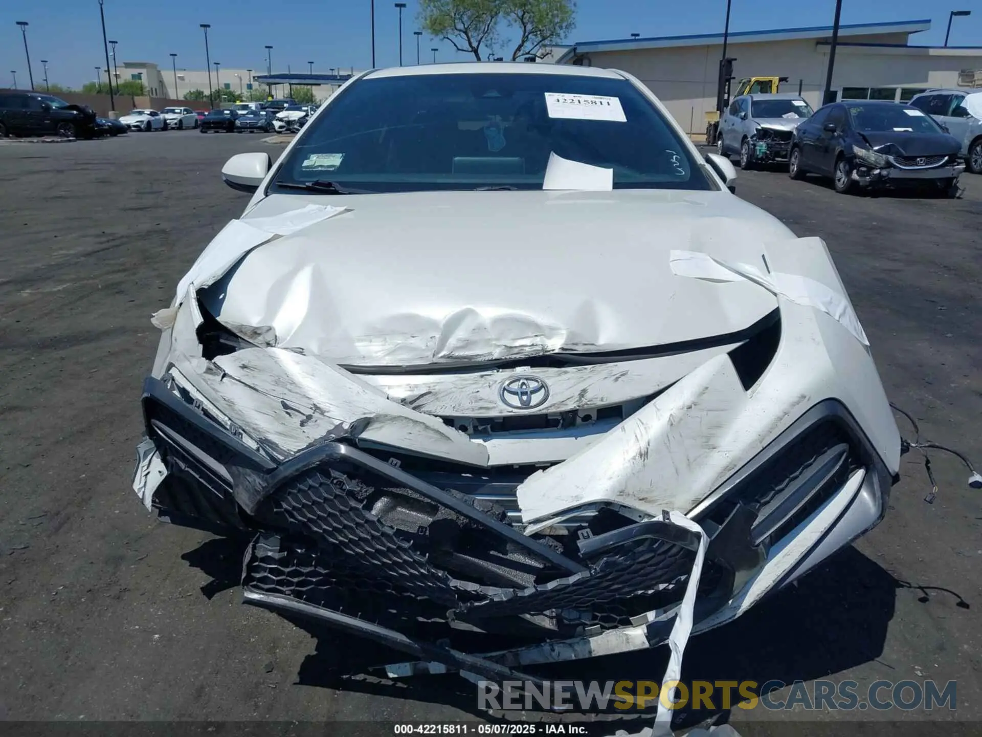 13 Photograph of a damaged car 5YFM4RCE4LP048936 TOYOTA COROLLA 2020