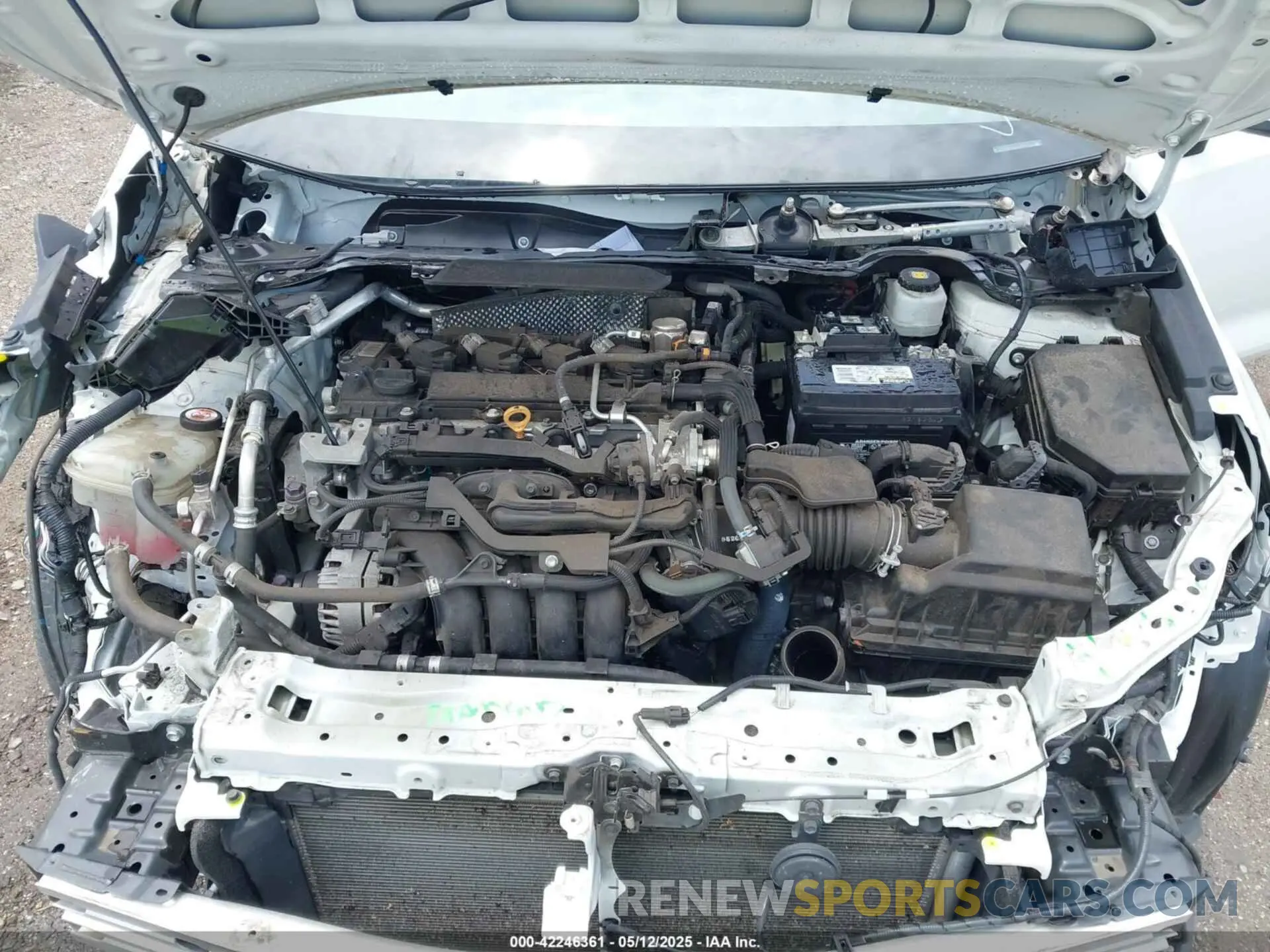 10 Photograph of a damaged car 5YFM4RCE7LP054553 TOYOTA COROLLA 2020