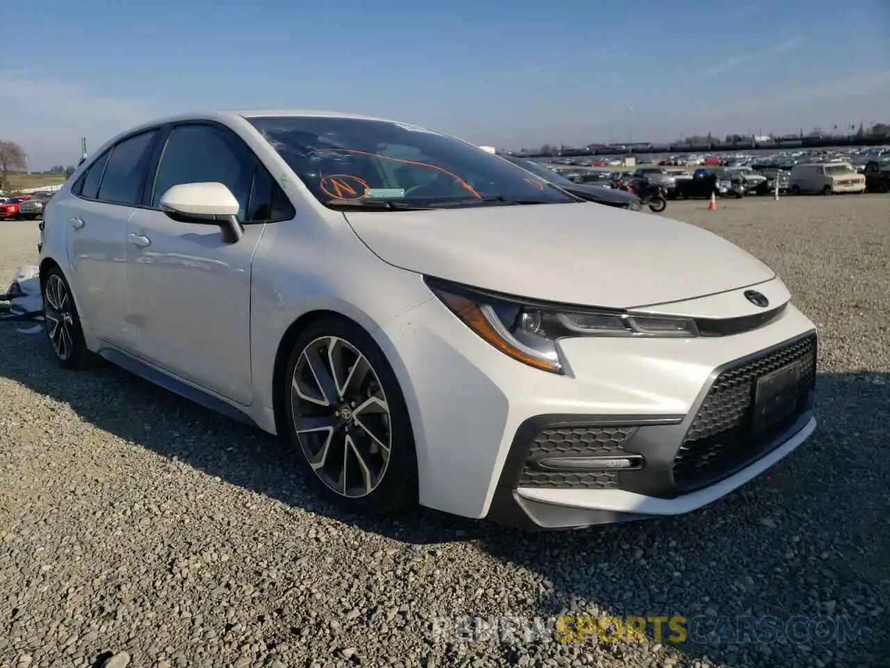 1 Photograph of a damaged car 5YFP4RCE0LP052088 TOYOTA COROLLA 2020