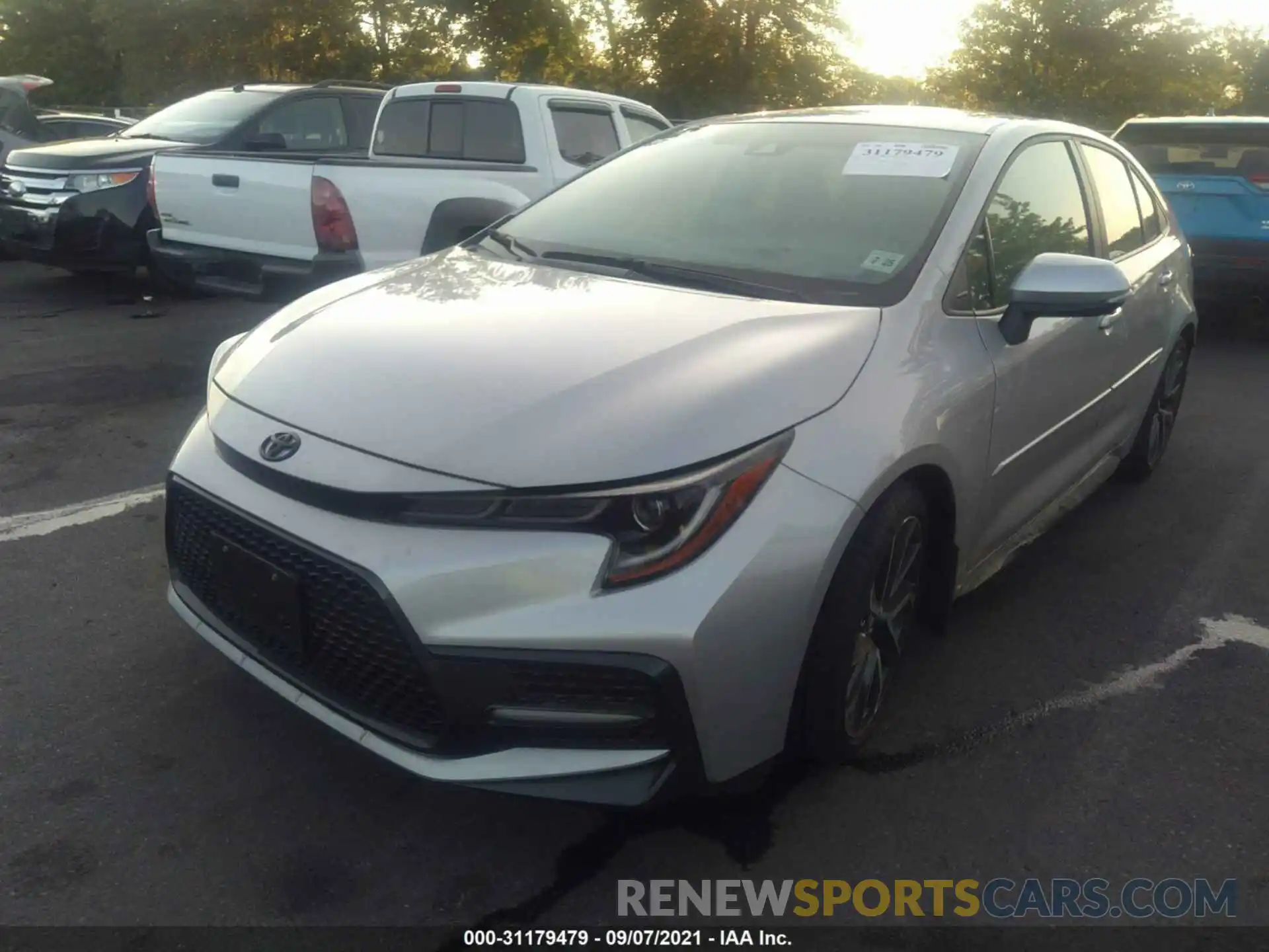 2 Photograph of a damaged car 5YFP4RCE2LP025958 TOYOTA COROLLA 2020