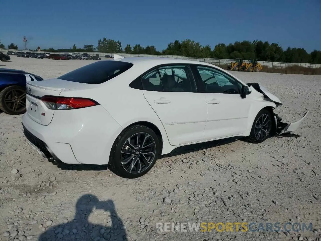3 Photograph of a damaged car 5YFP4RCE2LP030982 TOYOTA COROLLA 2020