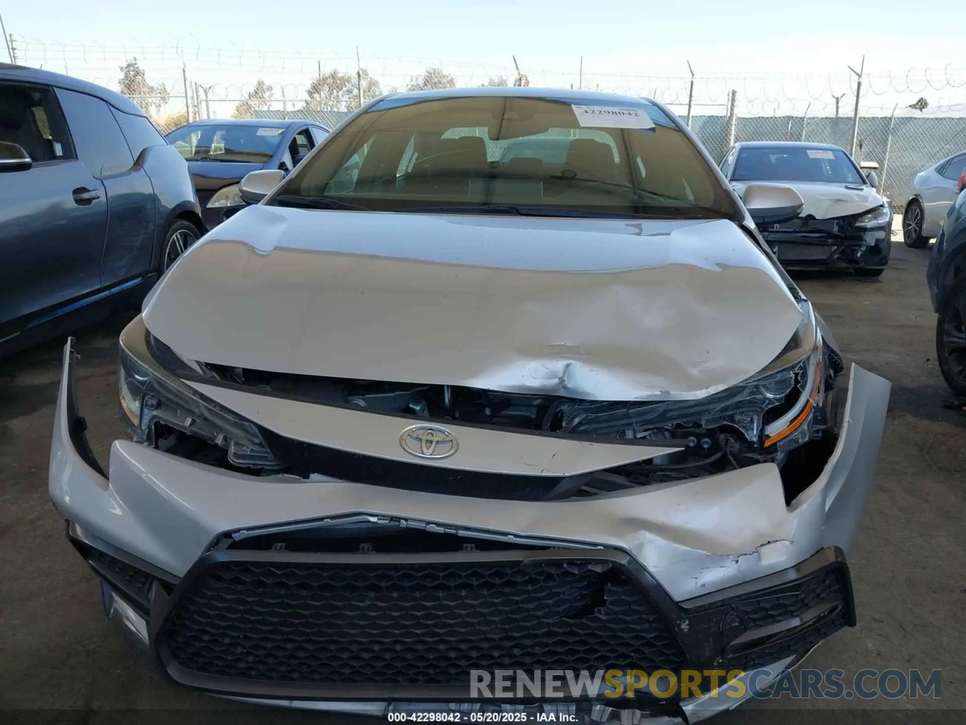 12 Photograph of a damaged car 5YFP4RCE2LP048270 TOYOTA COROLLA 2020