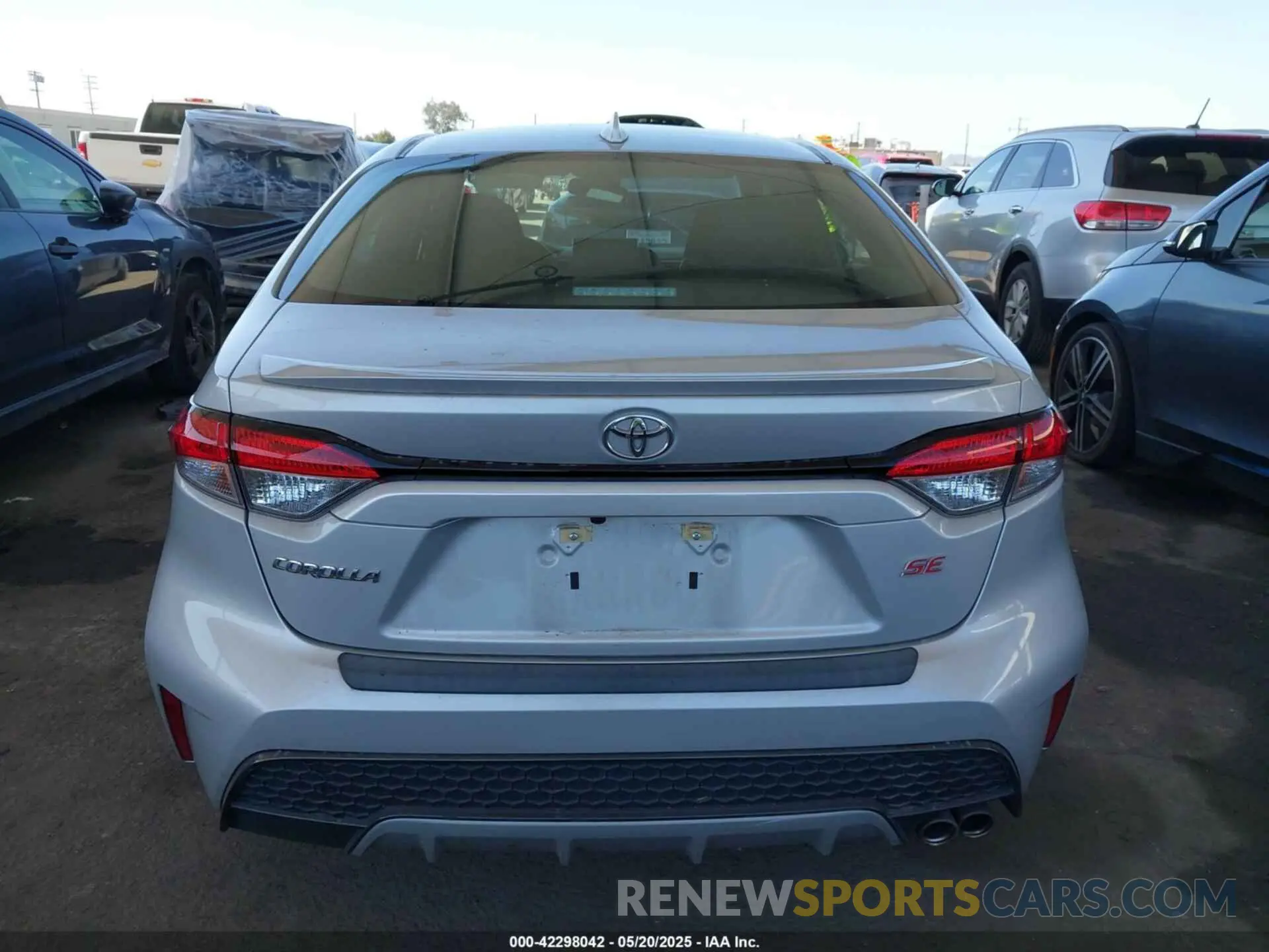 16 Photograph of a damaged car 5YFP4RCE2LP048270 TOYOTA COROLLA 2020