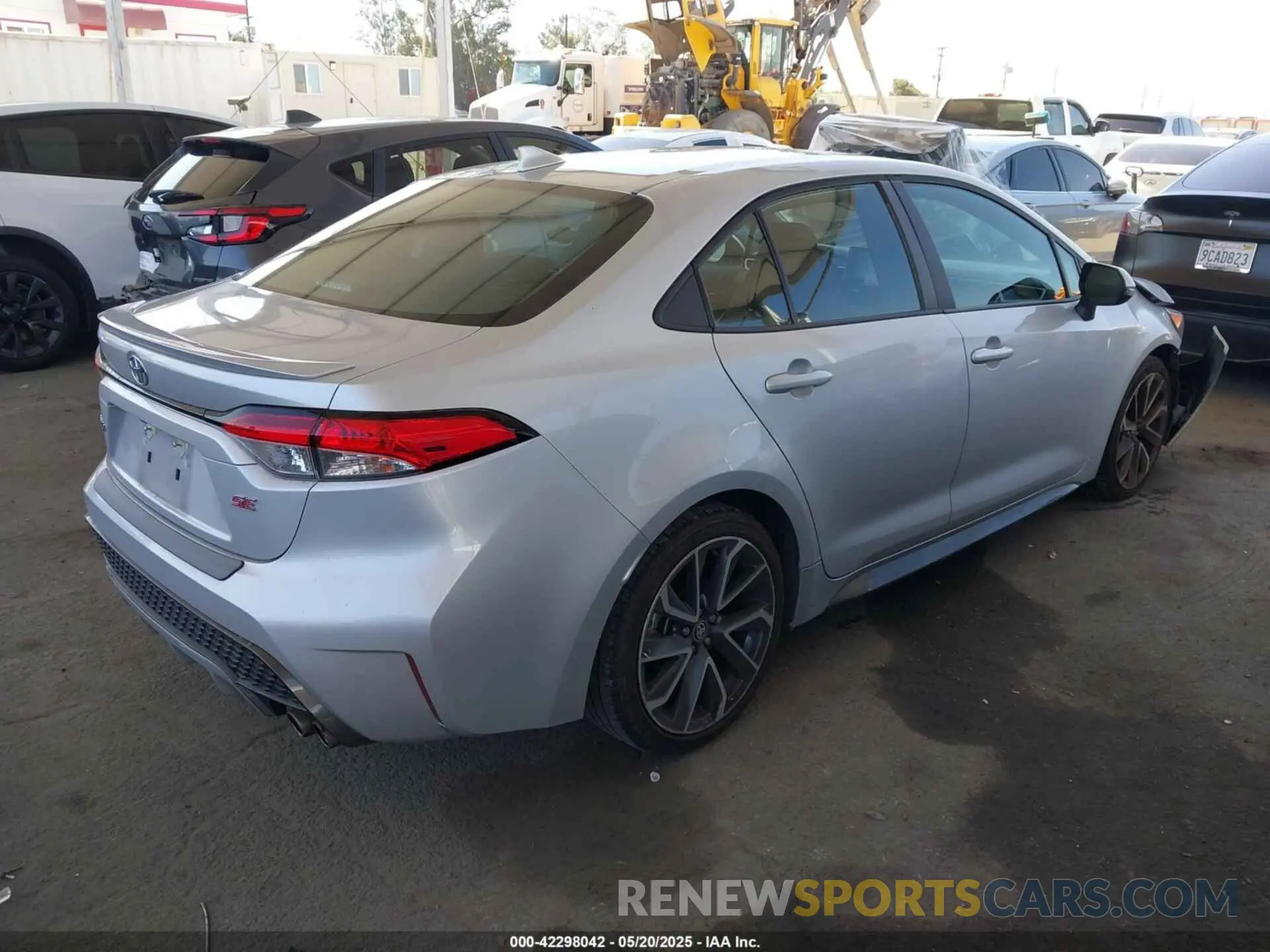 4 Photograph of a damaged car 5YFP4RCE2LP048270 TOYOTA COROLLA 2020