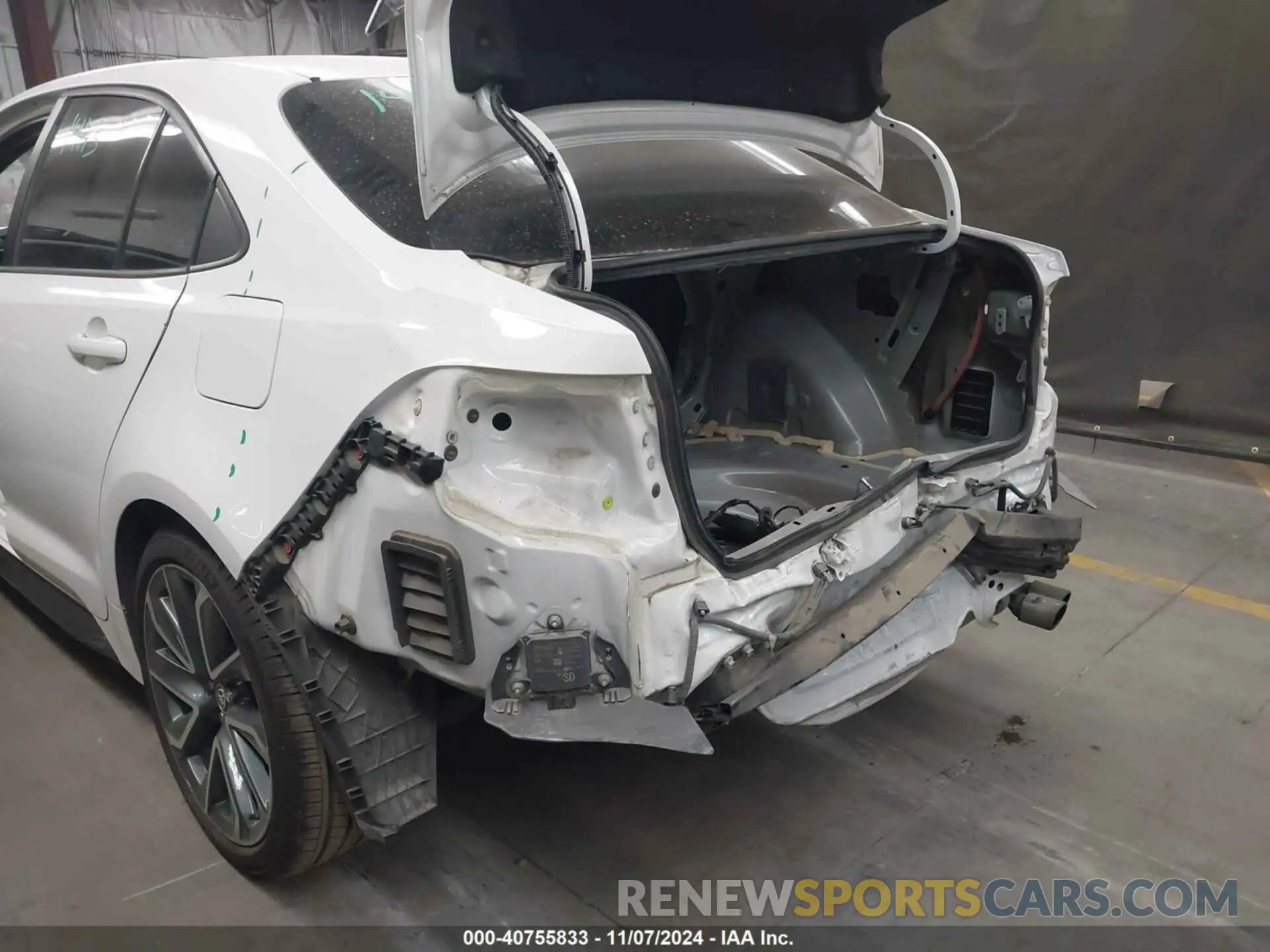 6 Photograph of a damaged car 5YFP4RCE3LP022566 TOYOTA COROLLA 2020