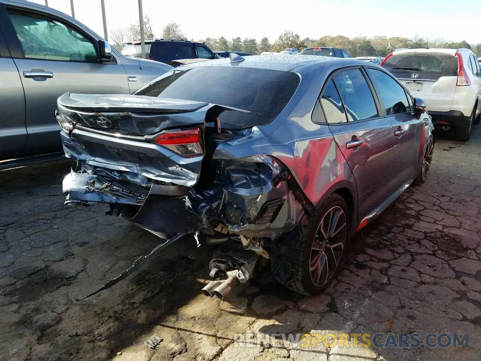 4 Photograph of a damaged car 5YFP4RCE4LP019305 TOYOTA COROLLA 2020
