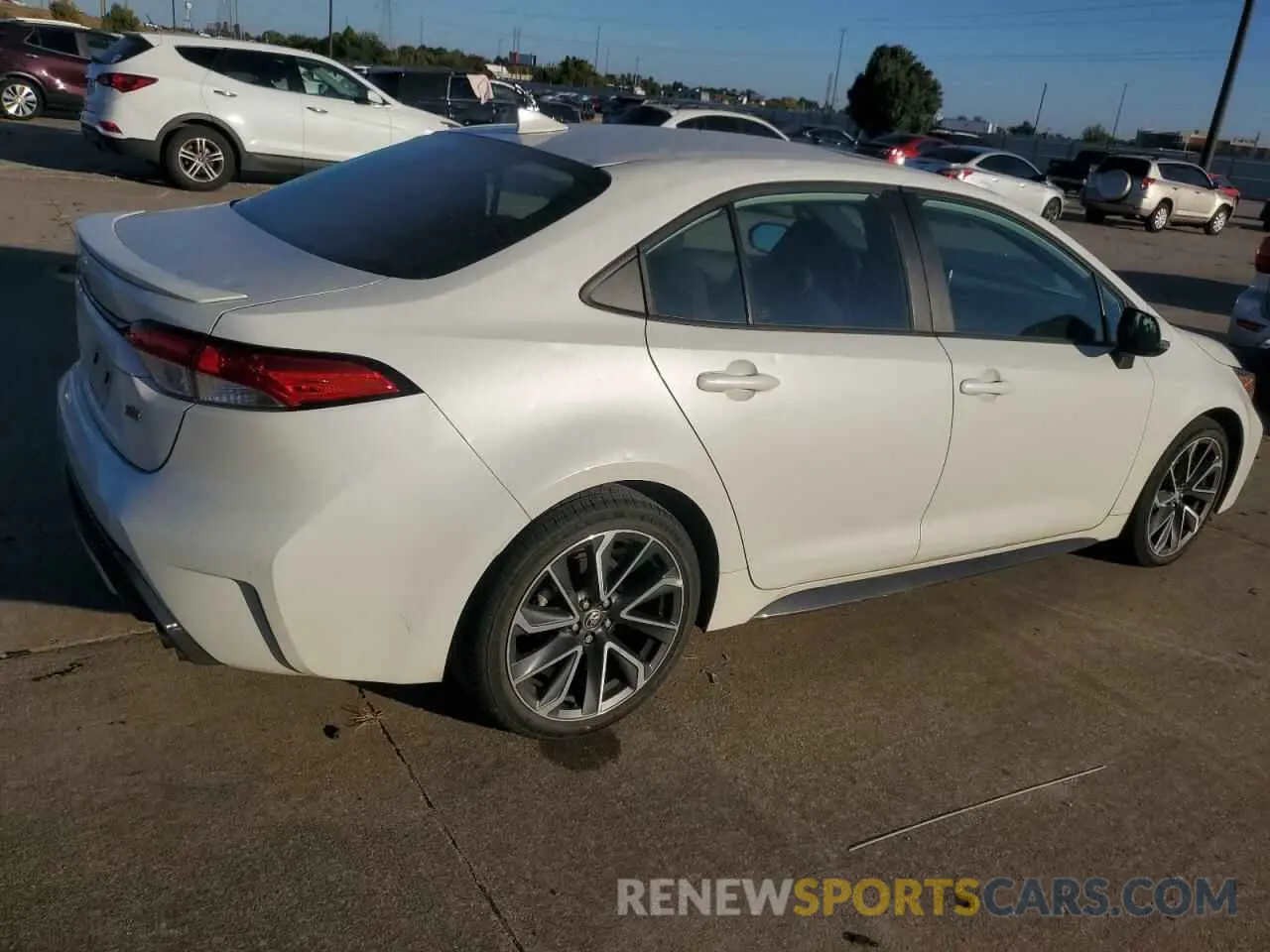 3 Photograph of a damaged car 5YFP4RCE5LP012928 TOYOTA COROLLA 2020