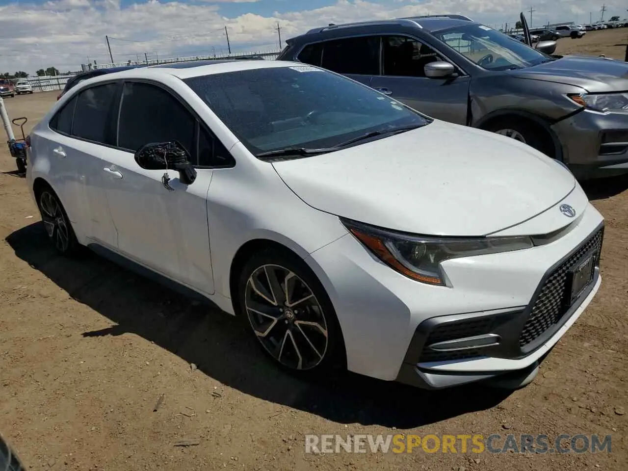 4 Photograph of a damaged car 5YFP4RCE7LP002711 TOYOTA COROLLA 2020