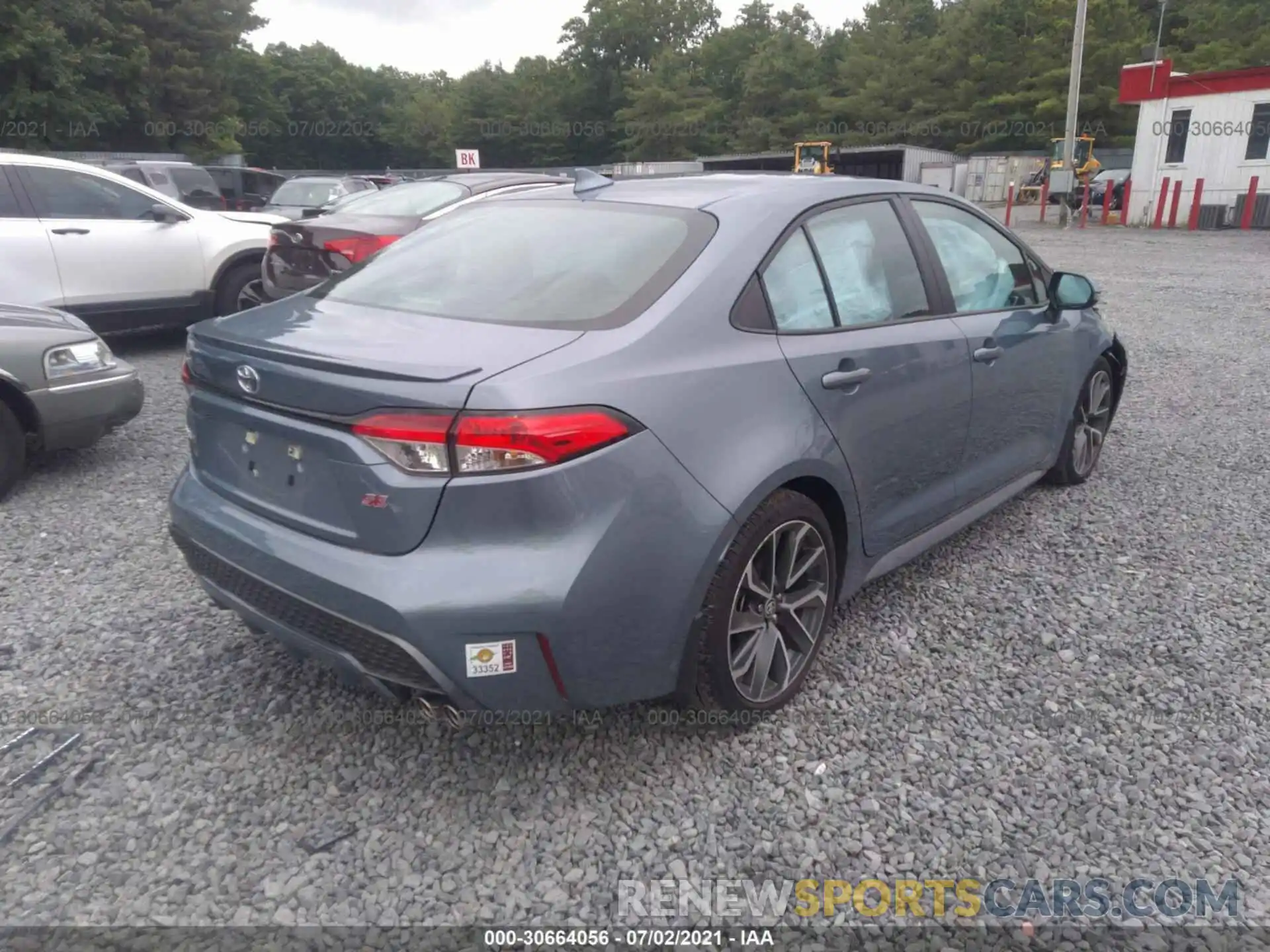 4 Photograph of a damaged car 5YFP4RCE7LP013787 TOYOTA COROLLA 2020