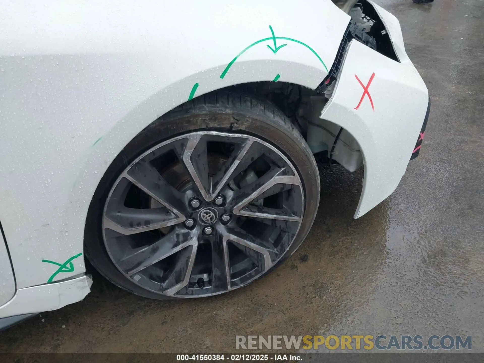 17 Photograph of a damaged car 5YFP4RCE7LP041525 TOYOTA COROLLA 2020