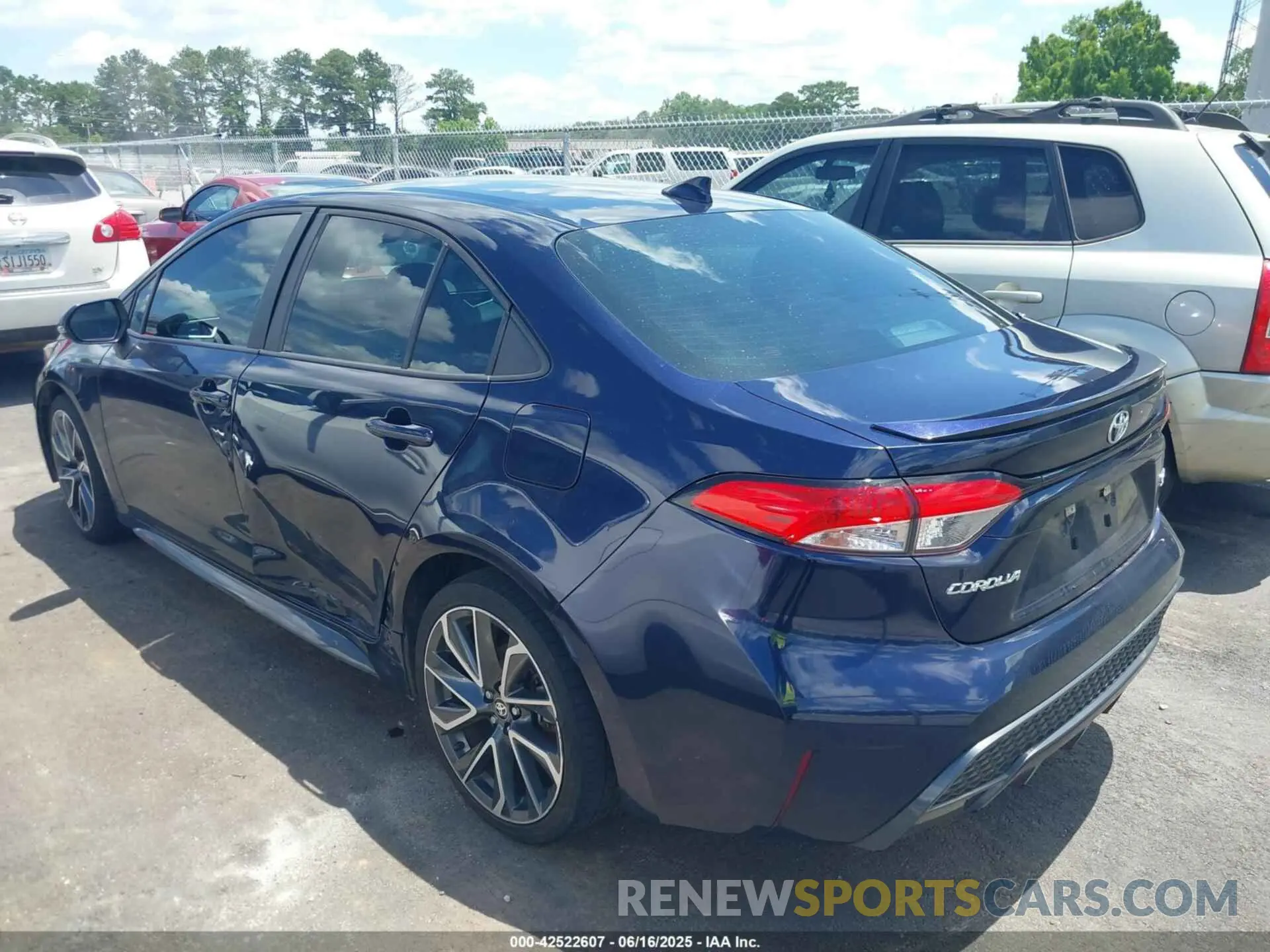 3 Photograph of a damaged car 5YFP4RCE8LP032476 TOYOTA COROLLA 2020