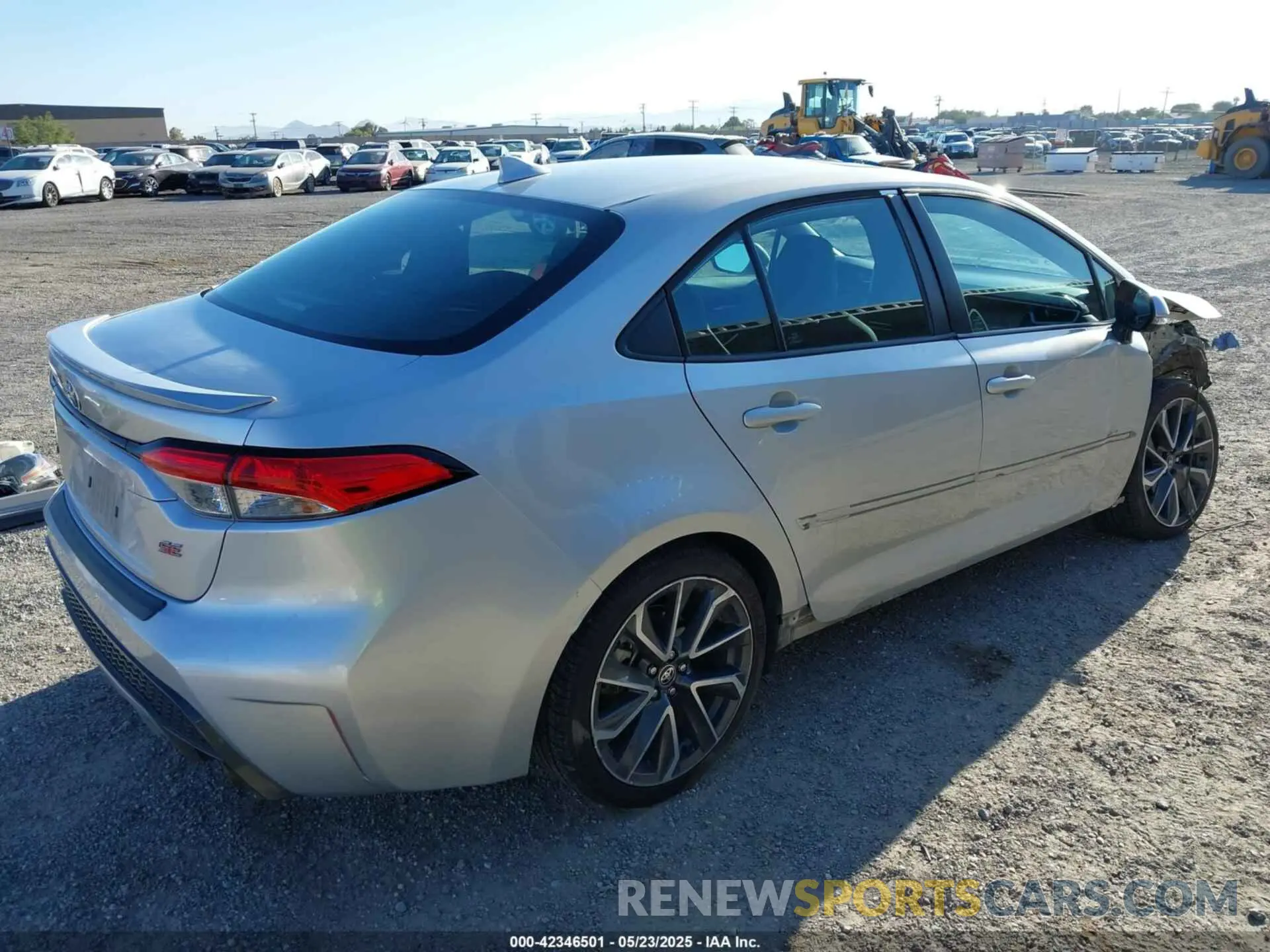 4 Photograph of a damaged car 5YFP4RCE9LP023947 TOYOTA COROLLA 2020