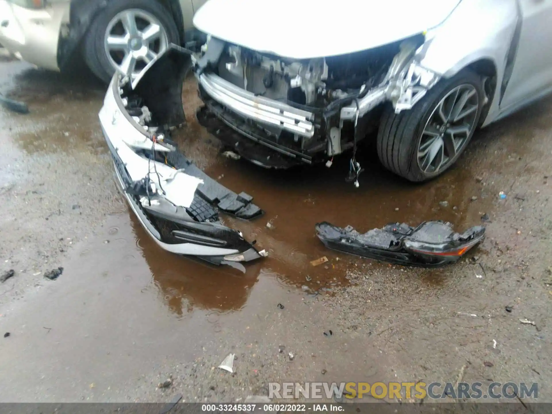 12 Photograph of a damaged car 5YFP4RCE9LP047746 TOYOTA COROLLA 2020