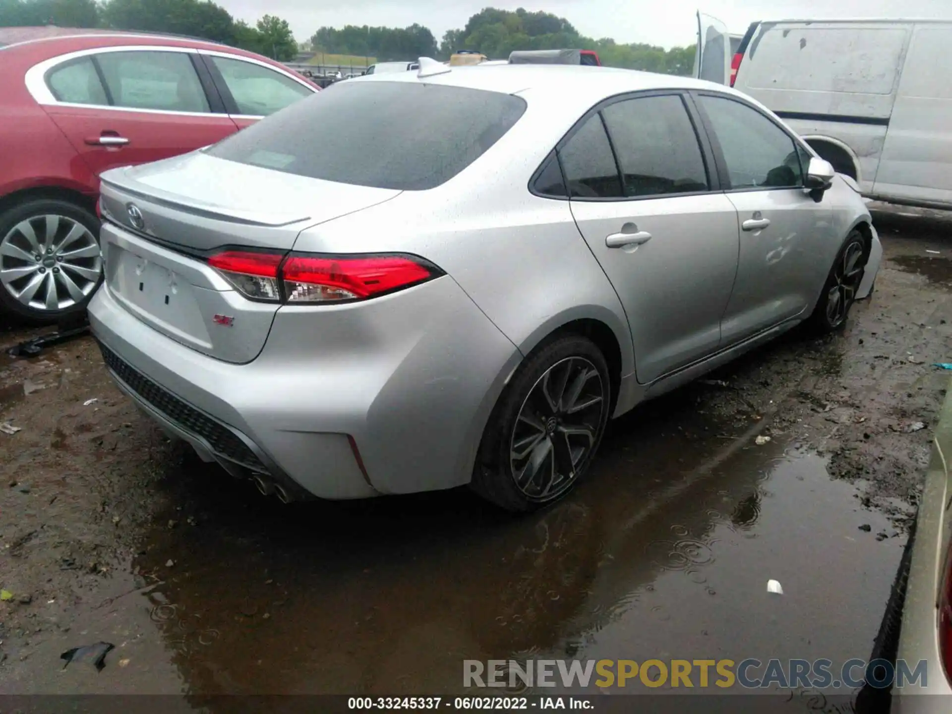 4 Photograph of a damaged car 5YFP4RCE9LP047746 TOYOTA COROLLA 2020