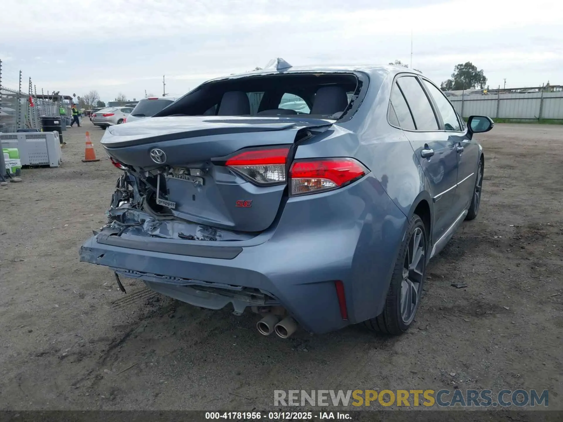 4 Photograph of a damaged car 5YFP4RCEXLP027408 TOYOTA COROLLA 2020