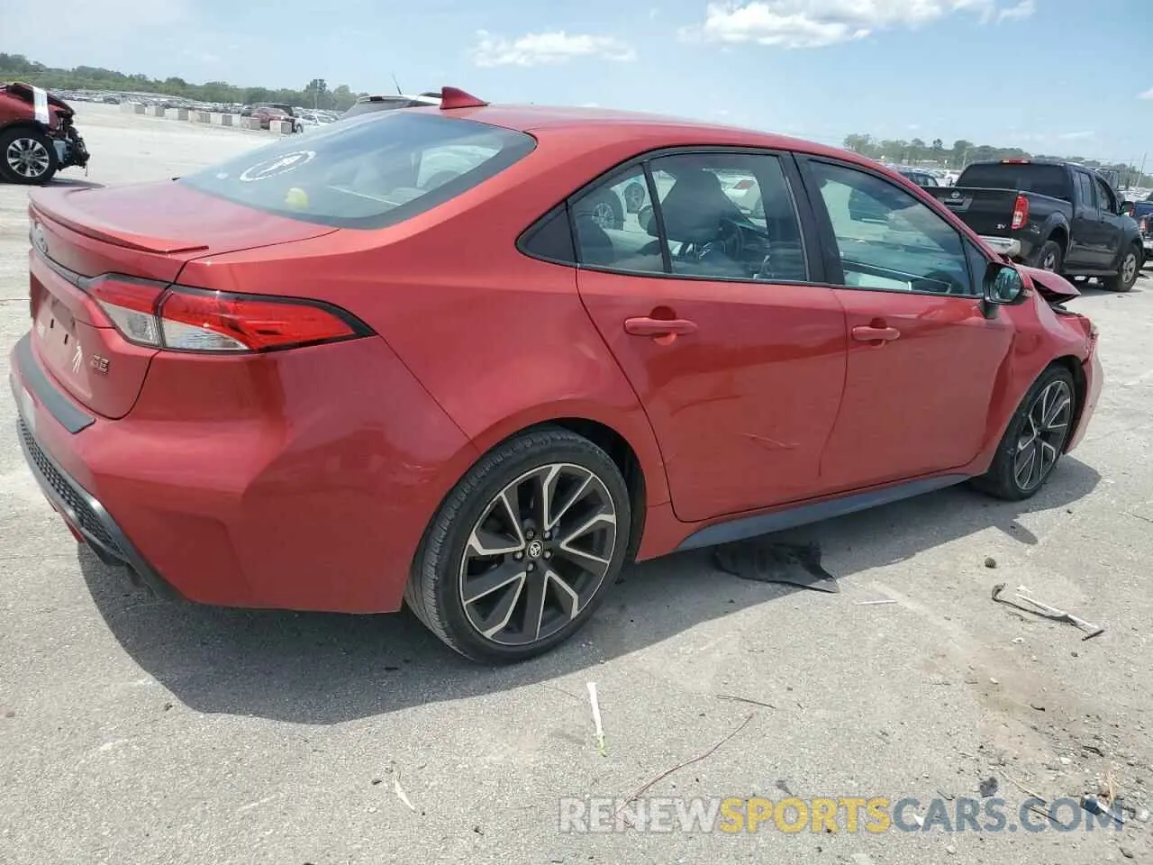 3 Photograph of a damaged car 5YFS4RCE0LP002267 TOYOTA COROLLA 2020