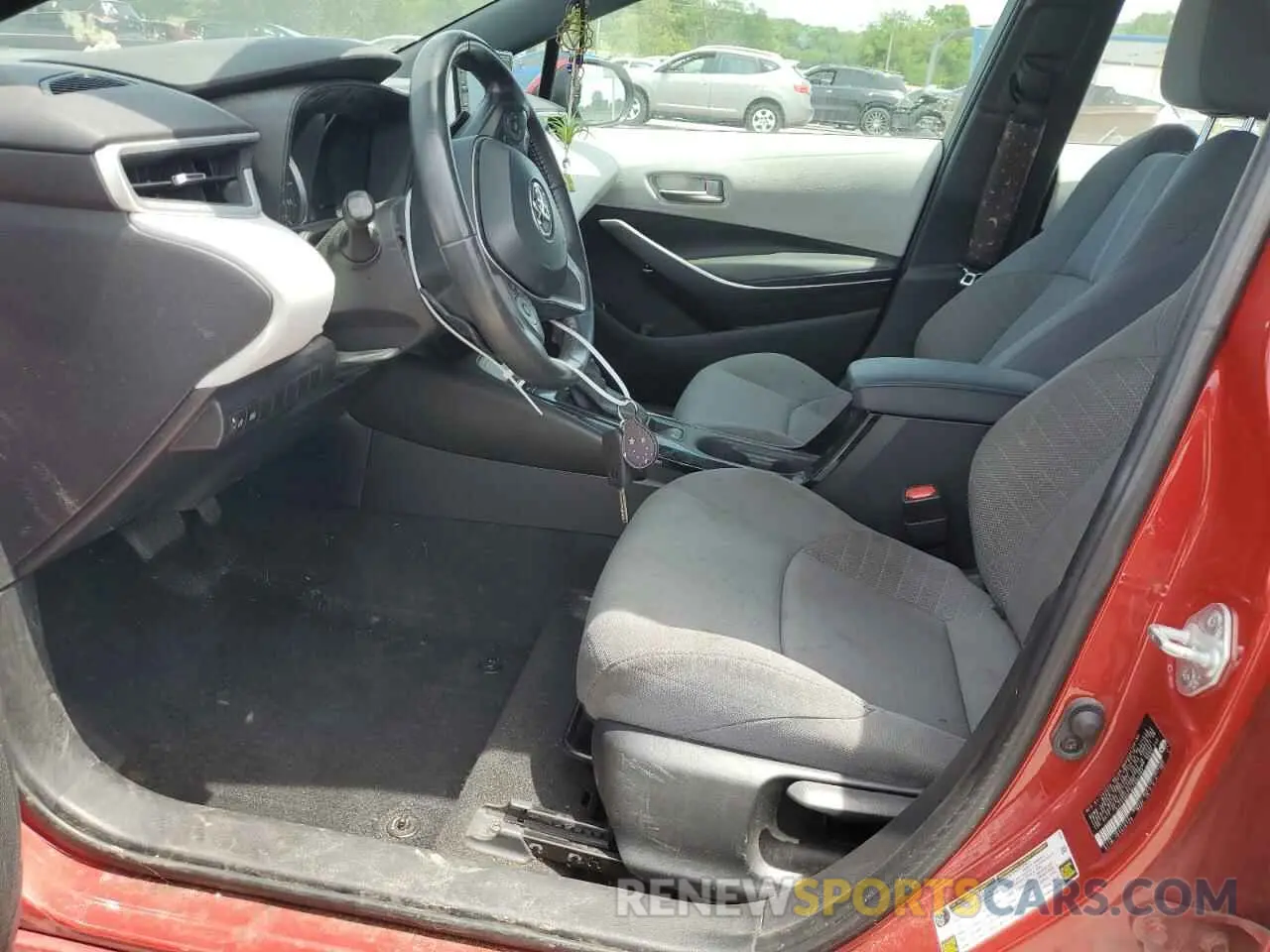 7 Photograph of a damaged car 5YFS4RCE0LP002267 TOYOTA COROLLA 2020