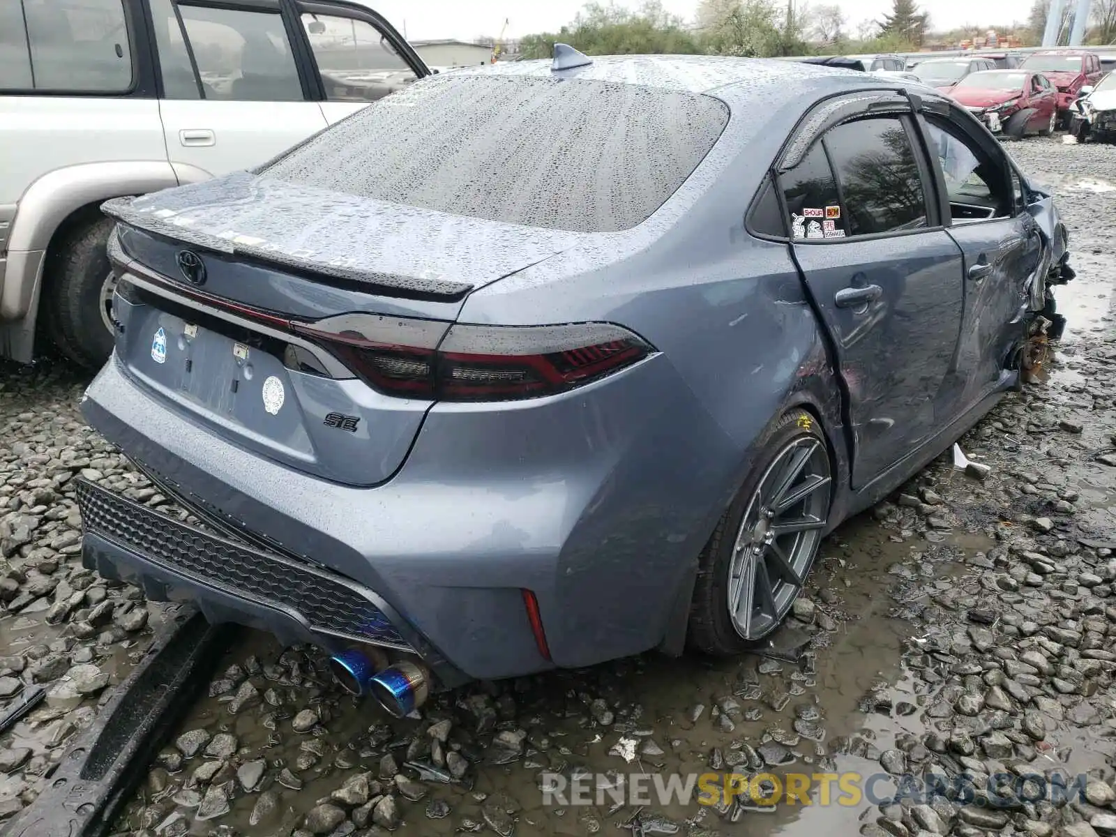 4 Photograph of a damaged car 5YFS4RCE0LP018727 TOYOTA COROLLA 2020