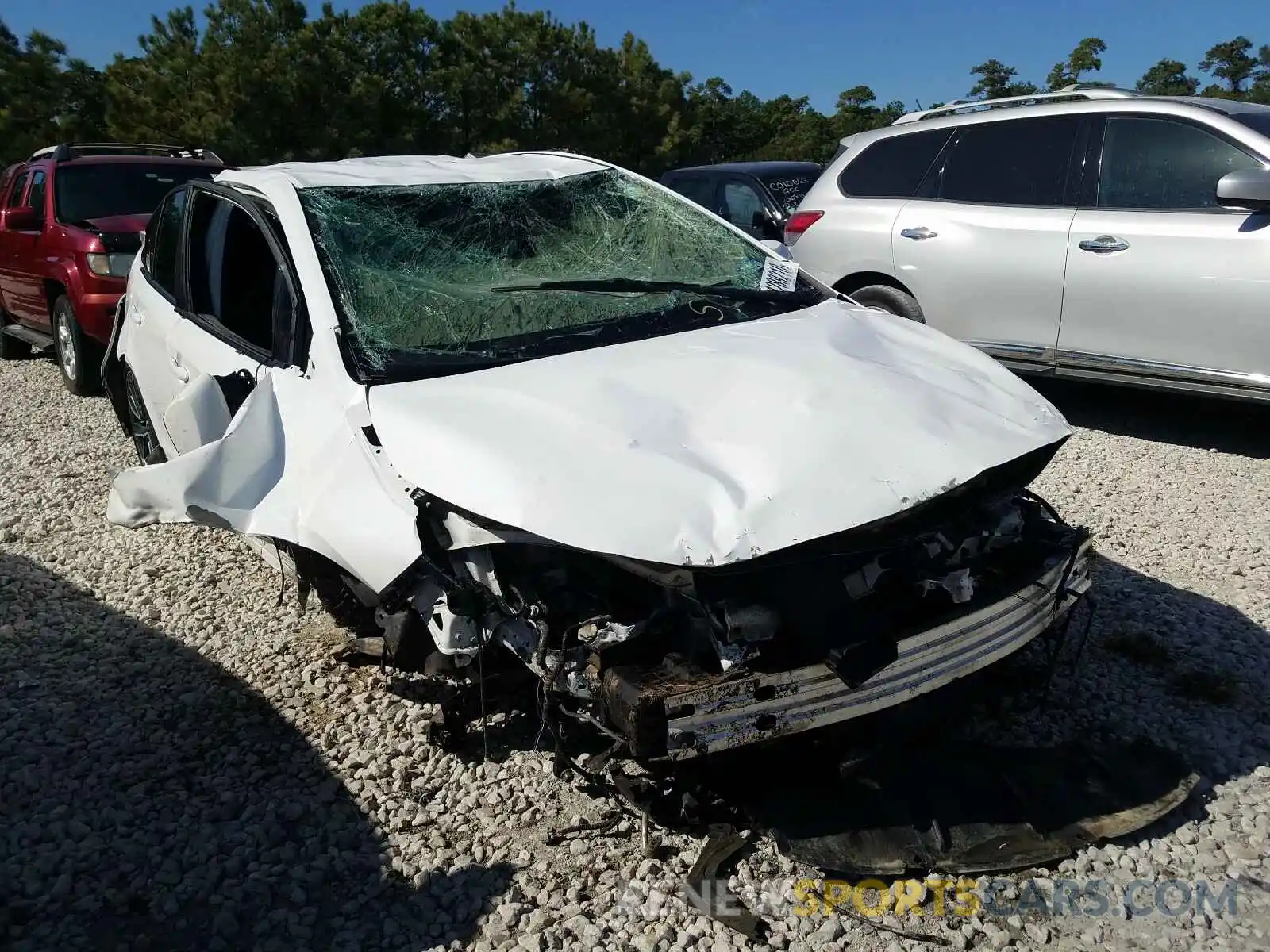 1 Photograph of a damaged car 5YFS4RCE0LP023149 TOYOTA COROLLA 2020