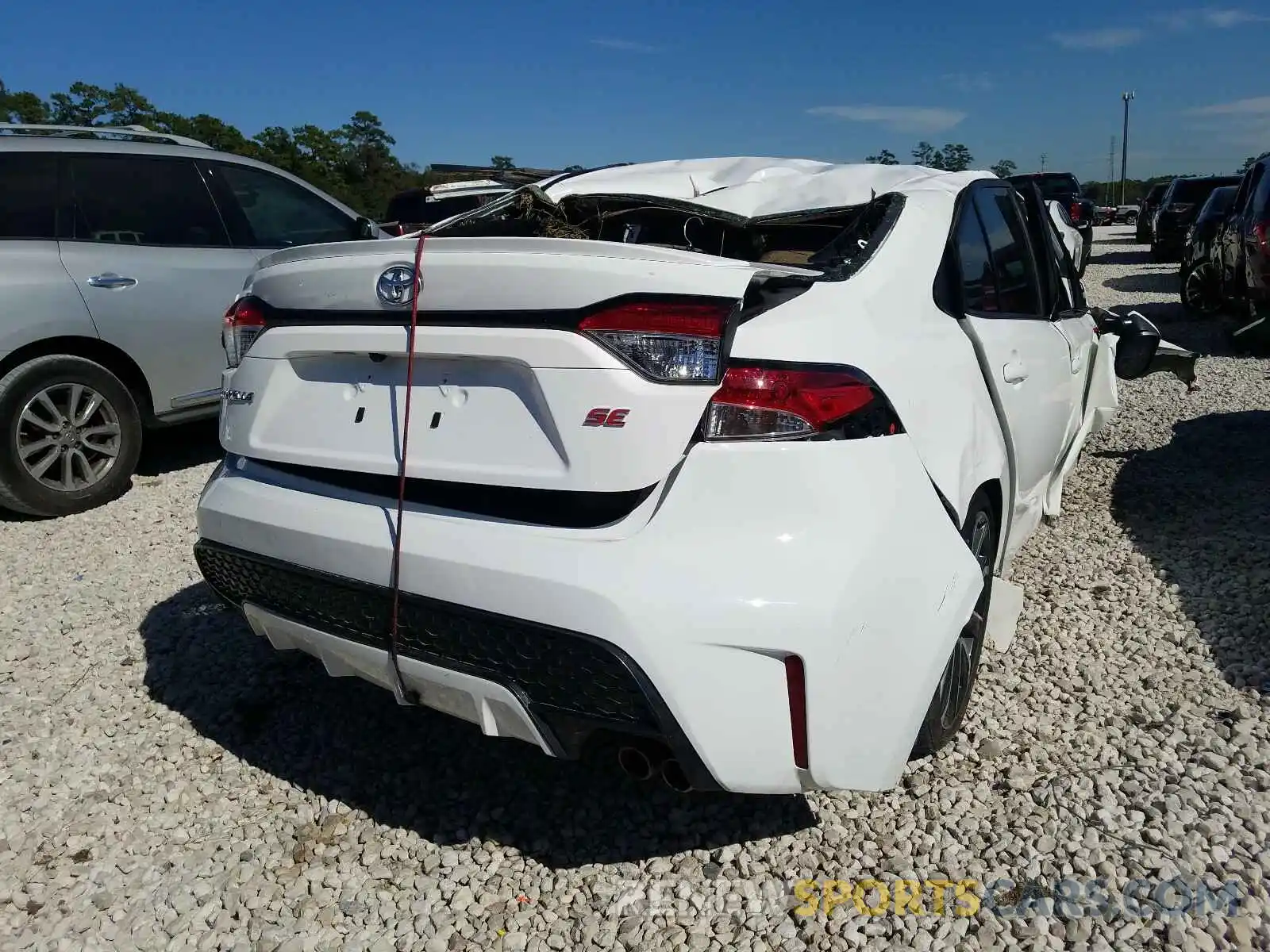 4 Photograph of a damaged car 5YFS4RCE0LP023149 TOYOTA COROLLA 2020