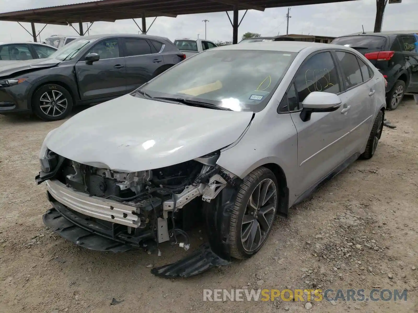 2 Photograph of a damaged car 5YFS4RCE0LP024950 TOYOTA COROLLA 2020