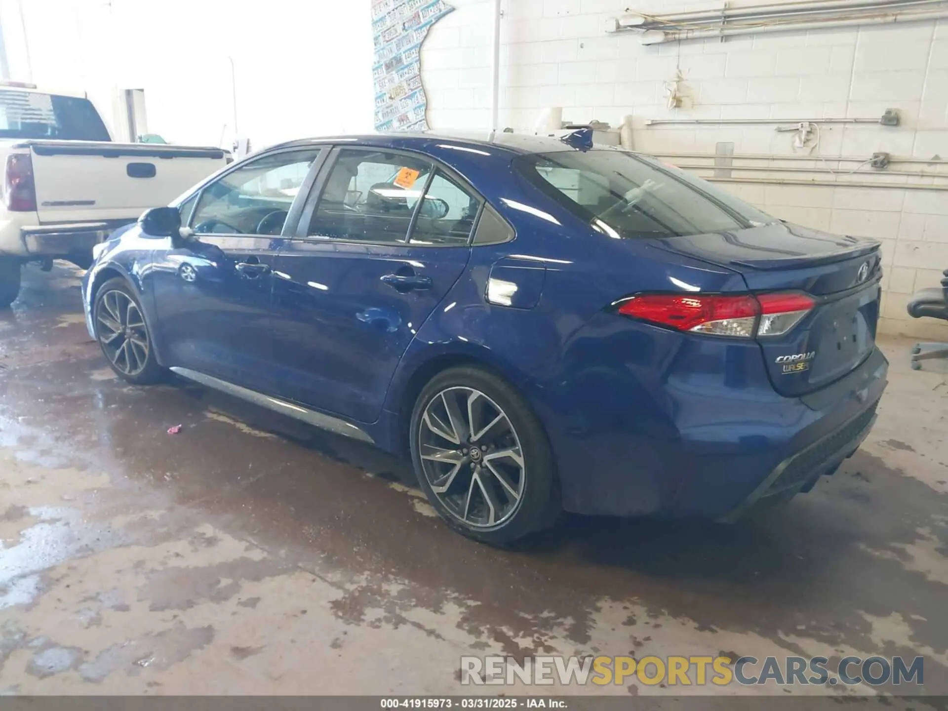 3 Photograph of a damaged car 5YFS4RCE0LP028478 TOYOTA COROLLA 2020