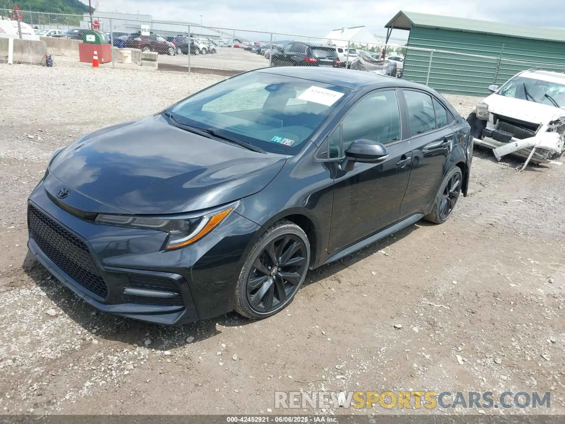2 Photograph of a damaged car 5YFS4RCE0LP033826 TOYOTA COROLLA 2020