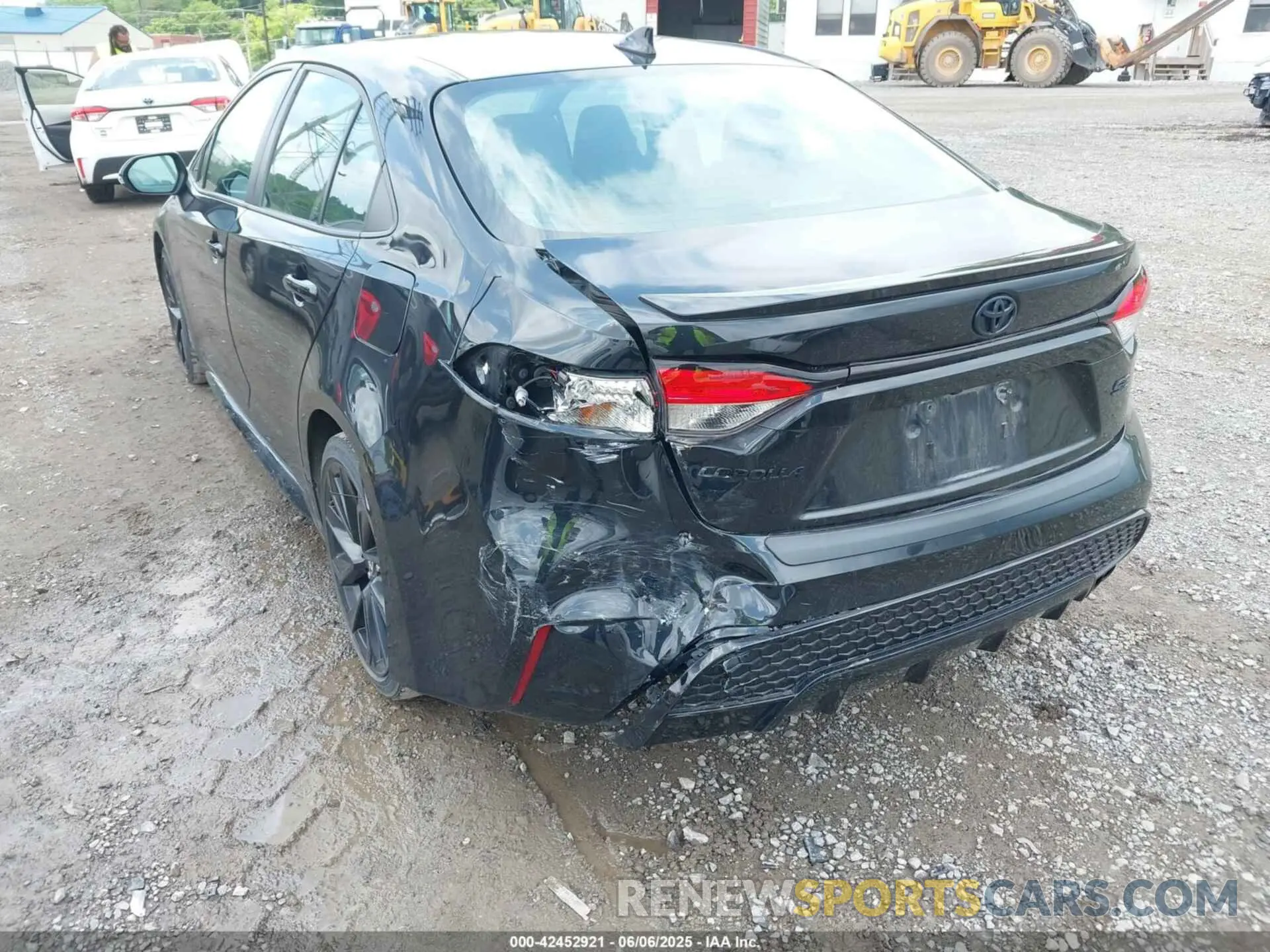 6 Photograph of a damaged car 5YFS4RCE0LP033826 TOYOTA COROLLA 2020