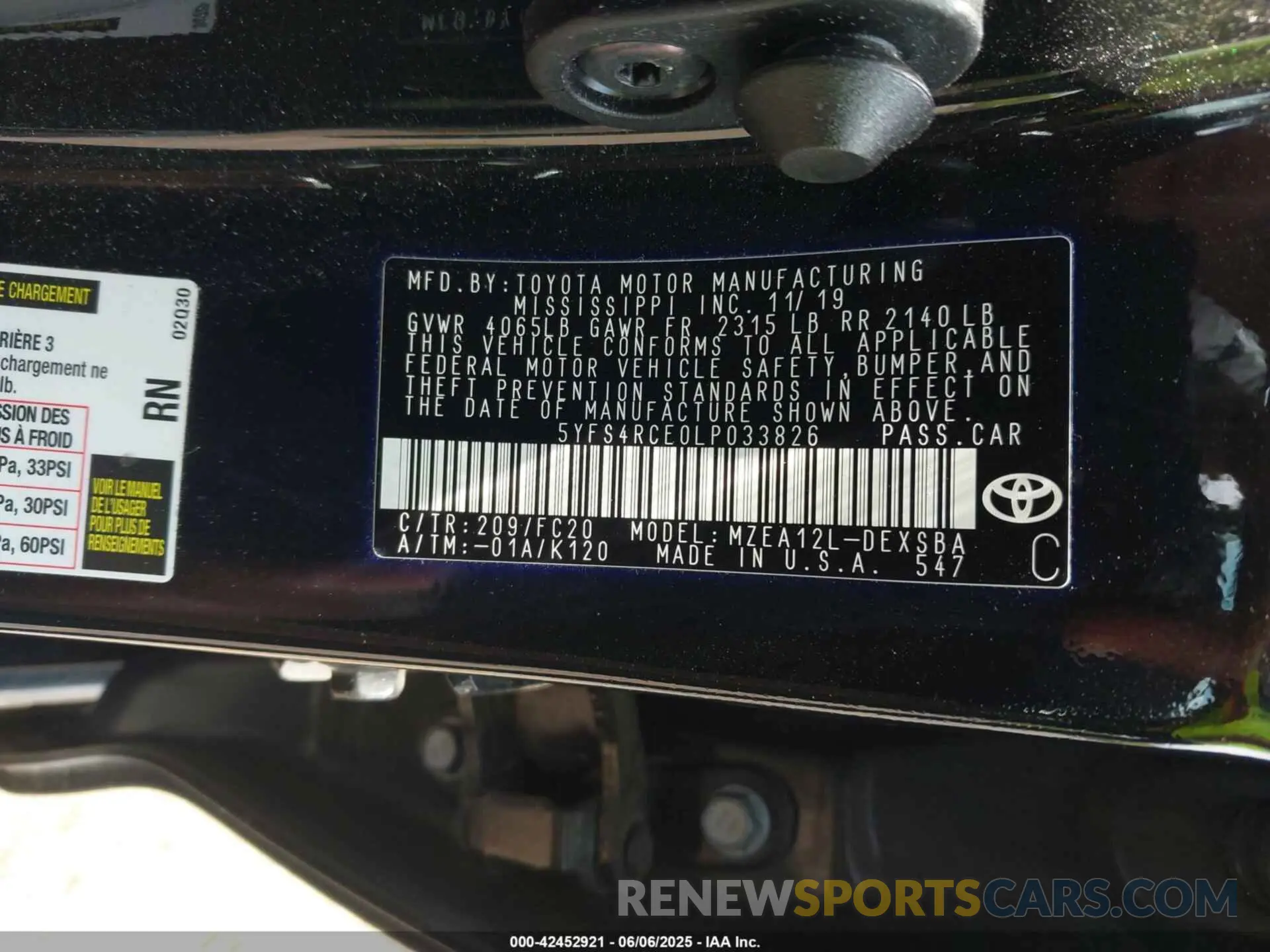 9 Photograph of a damaged car 5YFS4RCE0LP033826 TOYOTA COROLLA 2020