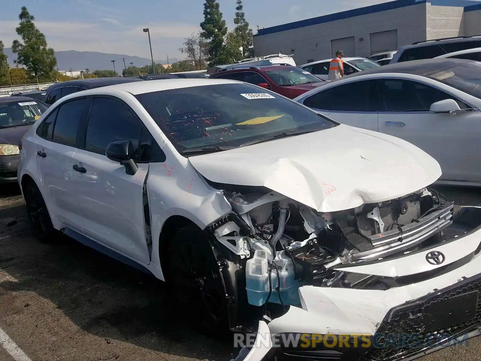 1 Photograph of a damaged car 5YFS4RCE0LP039125 TOYOTA COROLLA 2020