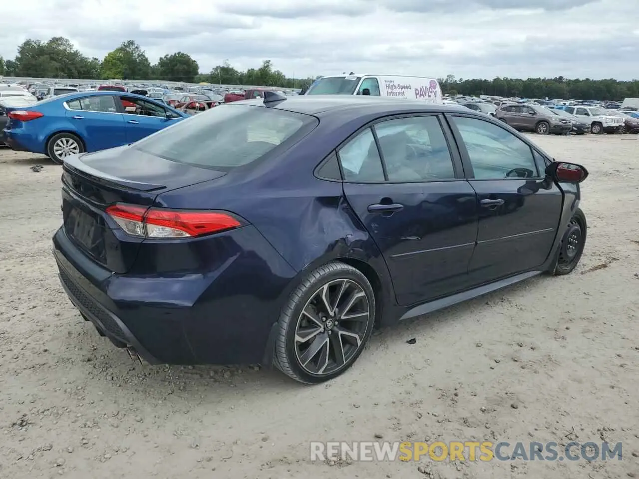 3 Photograph of a damaged car 5YFS4RCE0LP039254 TOYOTA COROLLA 2020