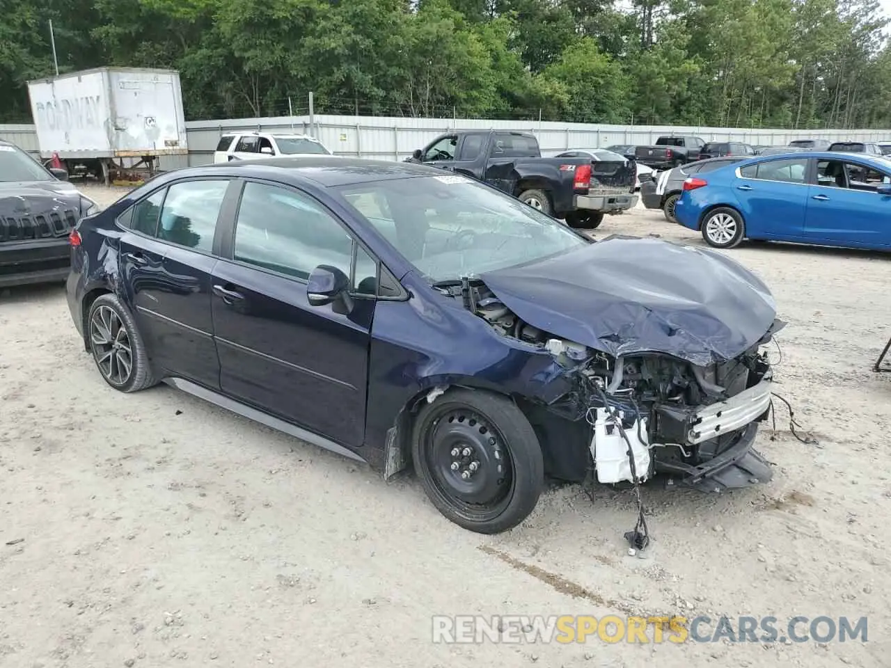 4 Photograph of a damaged car 5YFS4RCE0LP039254 TOYOTA COROLLA 2020