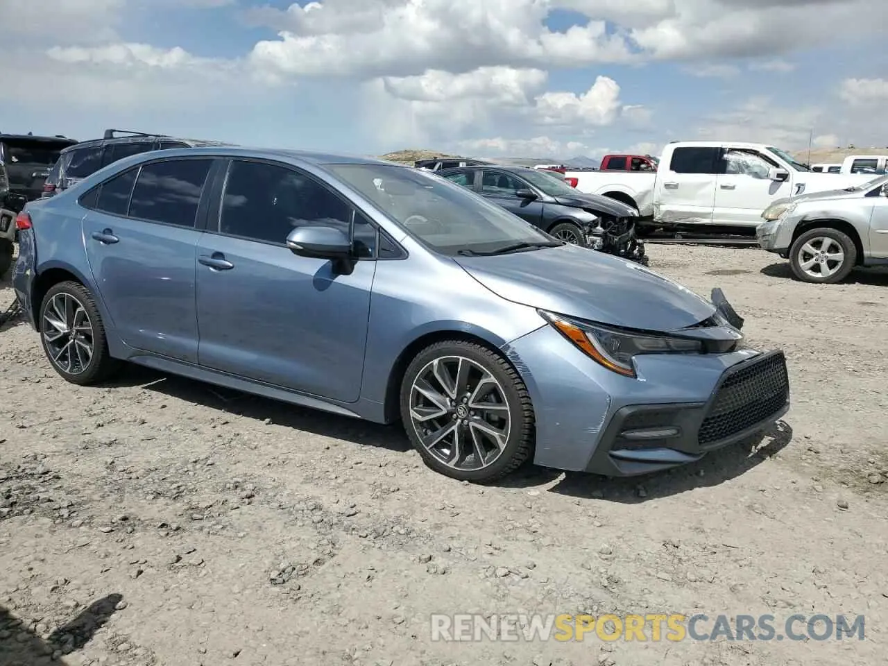 4 Photograph of a damaged car 5YFS4RCE0LP042168 TOYOTA COROLLA 2020