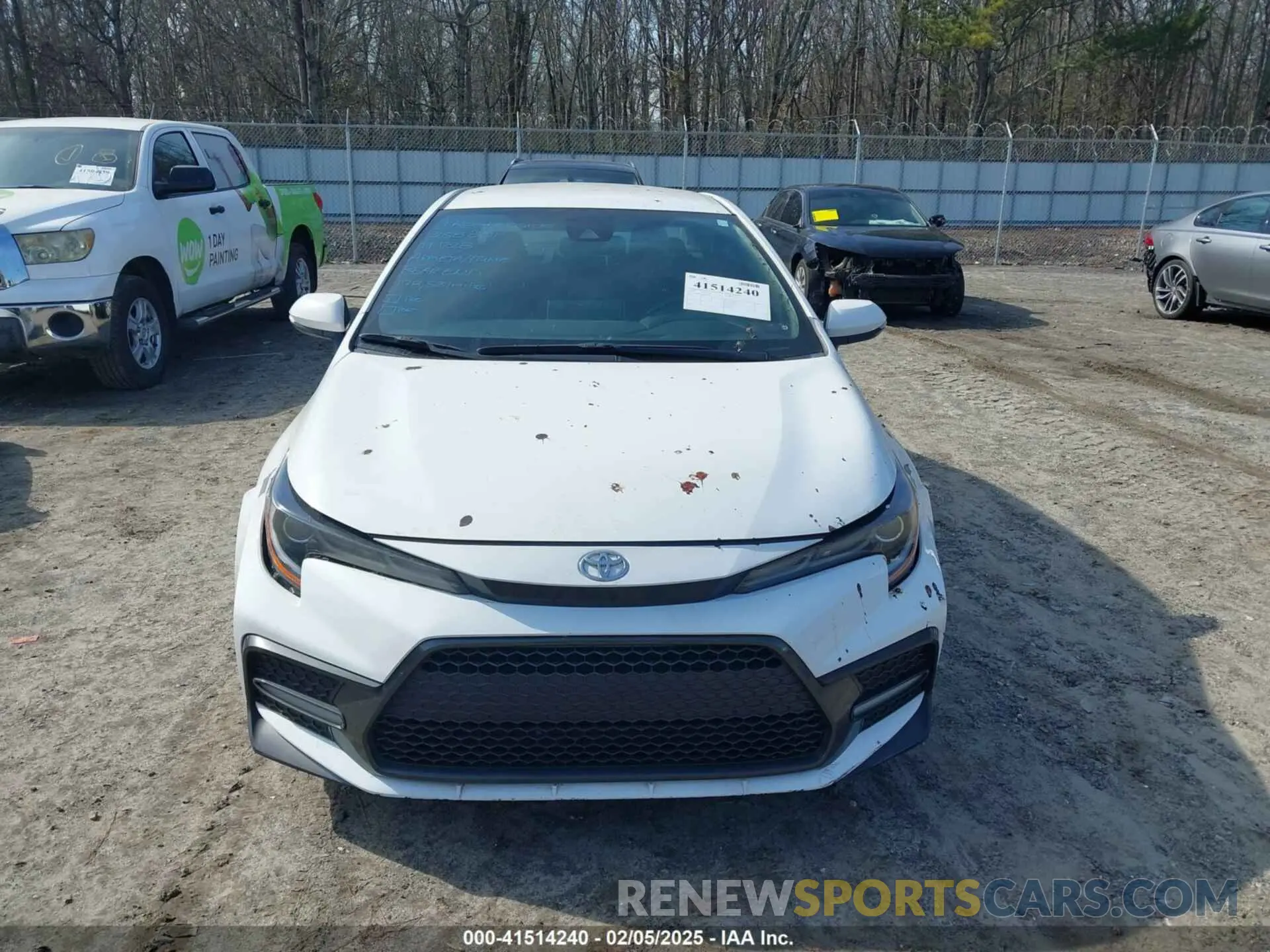 13 Photograph of a damaged car 5YFS4RCE0LP052702 TOYOTA COROLLA 2020