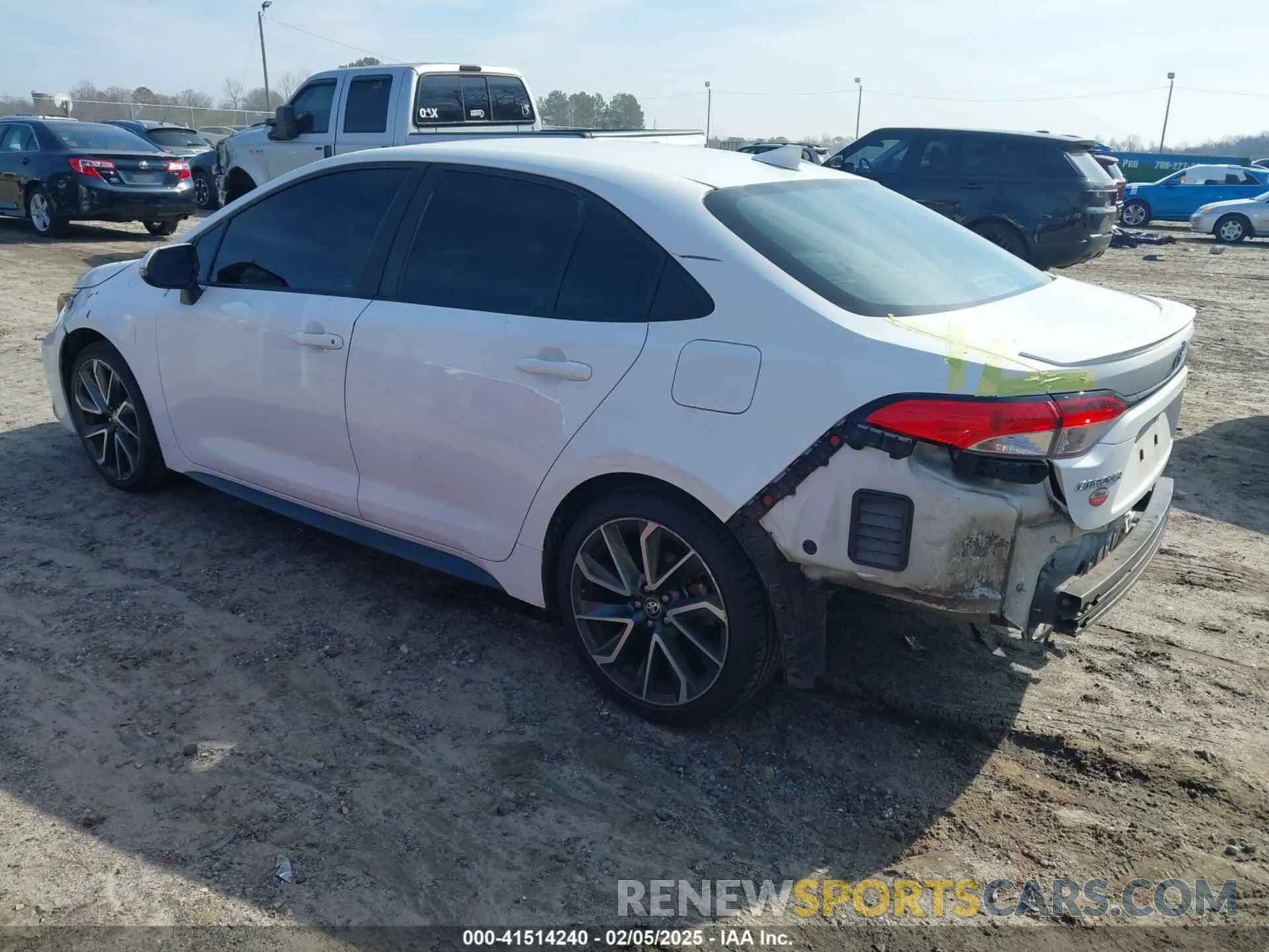 3 Photograph of a damaged car 5YFS4RCE0LP052702 TOYOTA COROLLA 2020