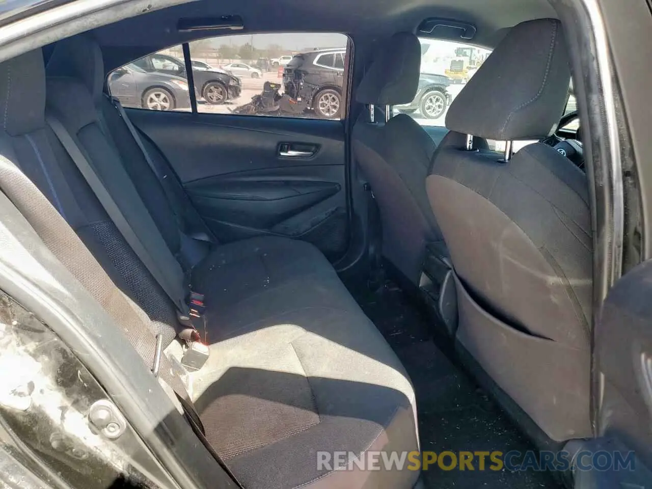 10 Photograph of a damaged car 5YFS4RCE0LP052764 TOYOTA COROLLA 2020