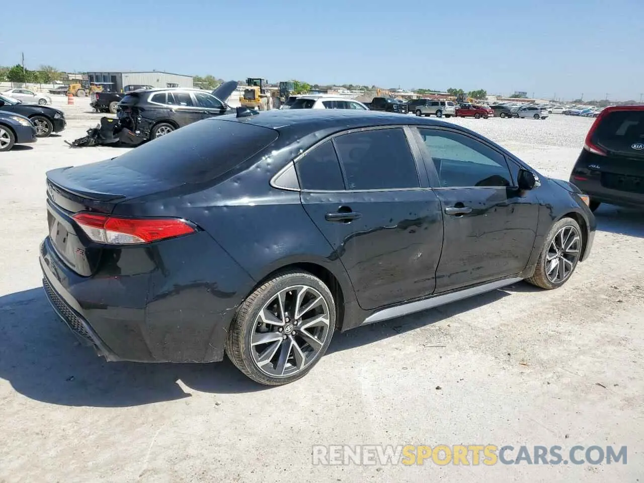 3 Photograph of a damaged car 5YFS4RCE0LP052764 TOYOTA COROLLA 2020