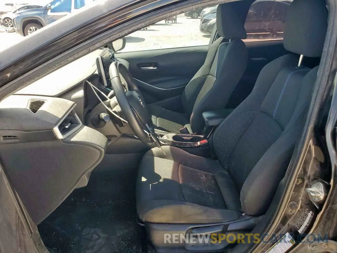 7 Photograph of a damaged car 5YFS4RCE0LP052764 TOYOTA COROLLA 2020
