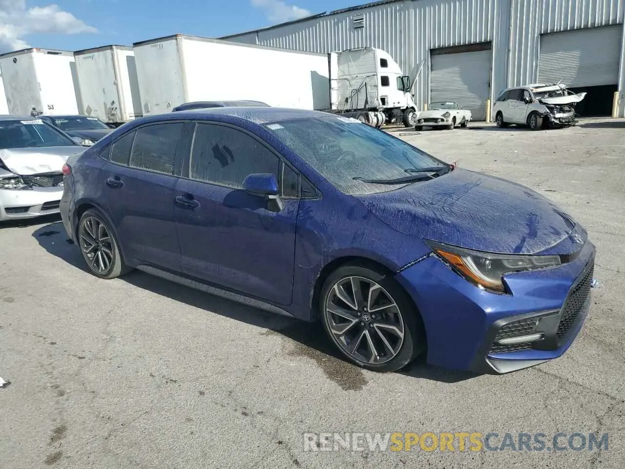 4 Photograph of a damaged car 5YFS4RCE0LP054286 TOYOTA COROLLA 2020