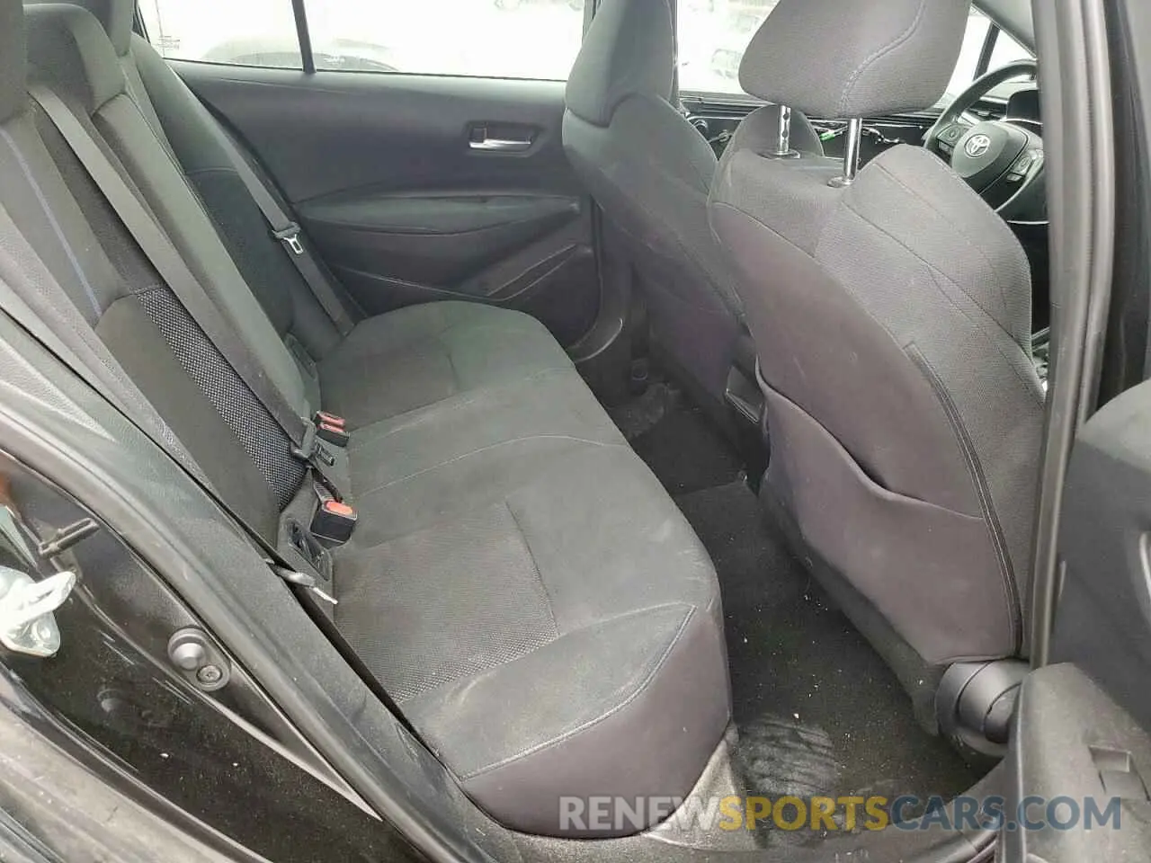 10 Photograph of a damaged car 5YFS4RCE0LP056054 TOYOTA COROLLA 2020